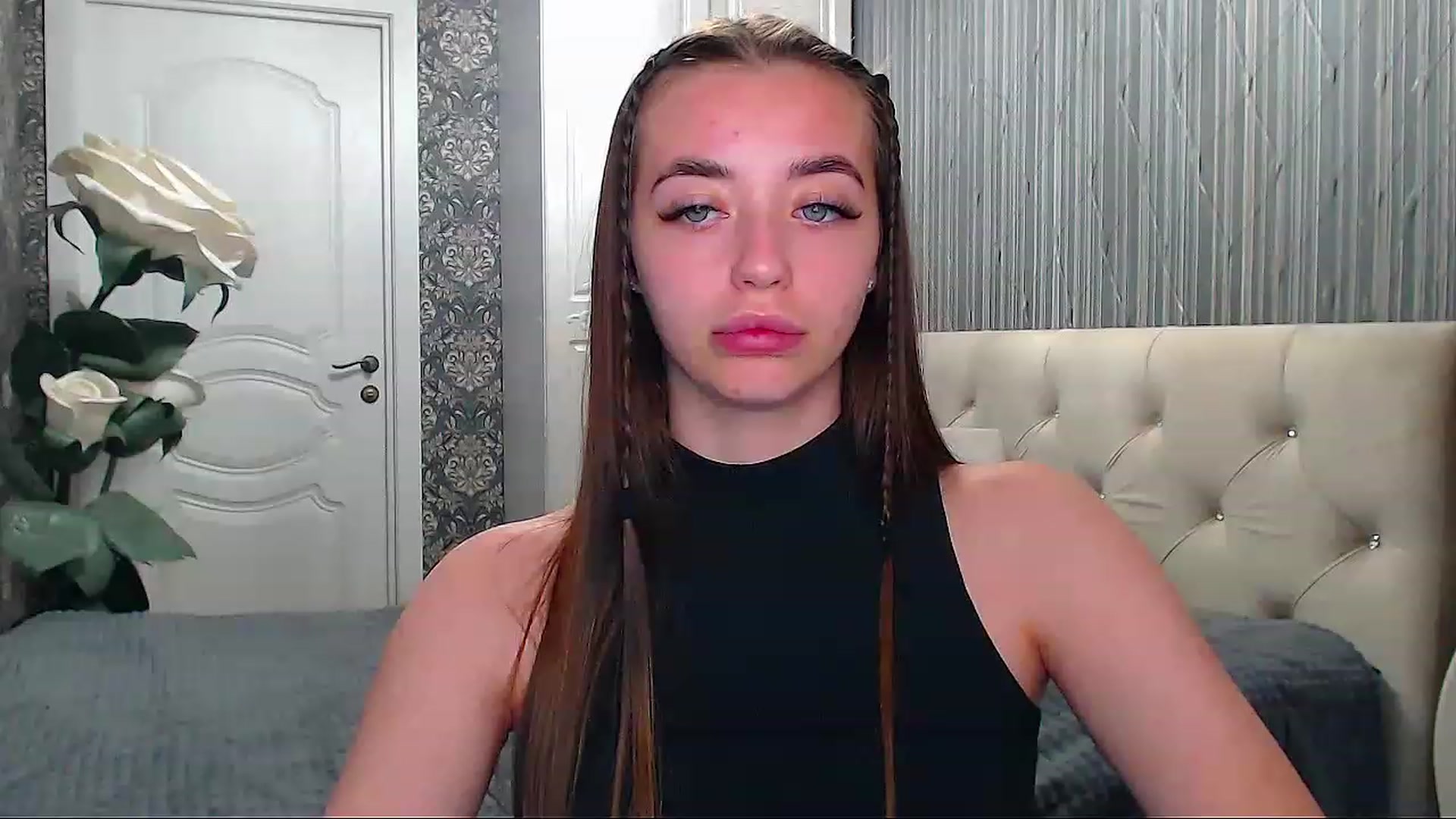 Gallery image thumbnail from EmeraldLilyyy's myfreecams stream on, 06/12/2023, 16:47 image 9 of 20