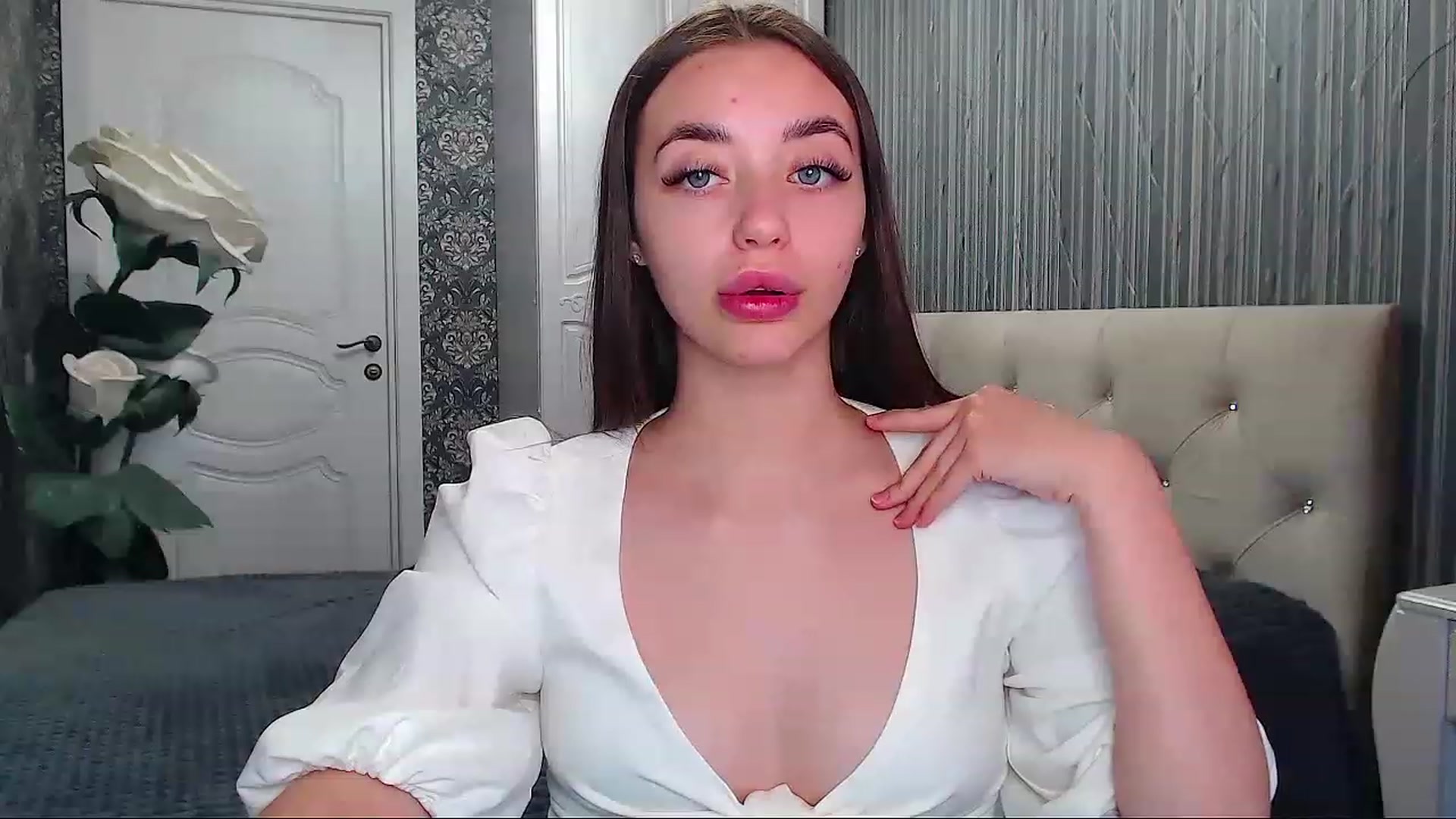 Gallery image thumbnail from EmeraldLilyyy's myfreecams stream on, 06/13/2023, 09:15 image 20 of 20