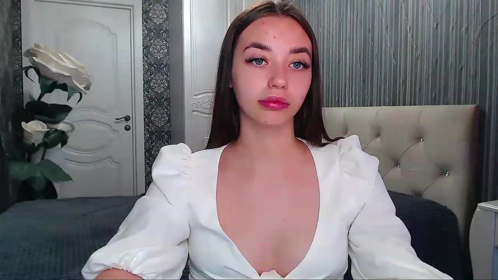 Gallery image thumbnail from EmeraldLilyyy's myfreecams stream on, 06/13/2023, 09:15 image 17 of 20