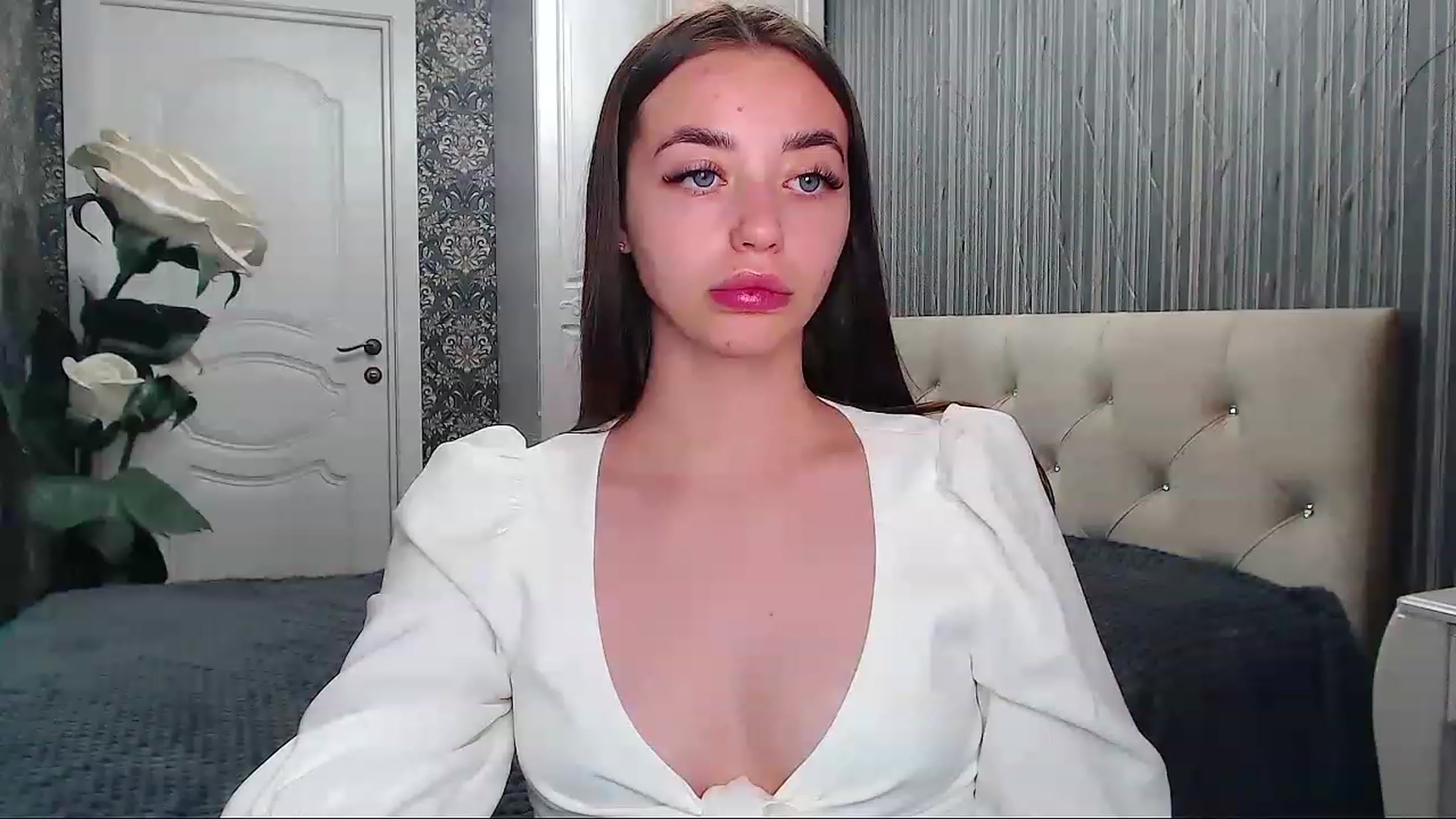 Gallery image thumbnail from EmeraldLilyyy's myfreecams stream on, 06/13/2023, 12:04 image 19 of 20