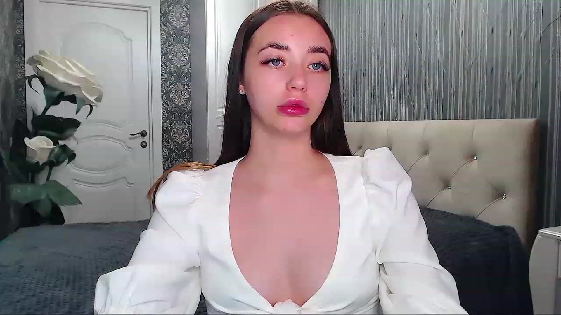 Gallery image thumbnail from EmeraldLilyyy's myfreecams stream on, 06/13/2023, 12:04 image 13 of 20