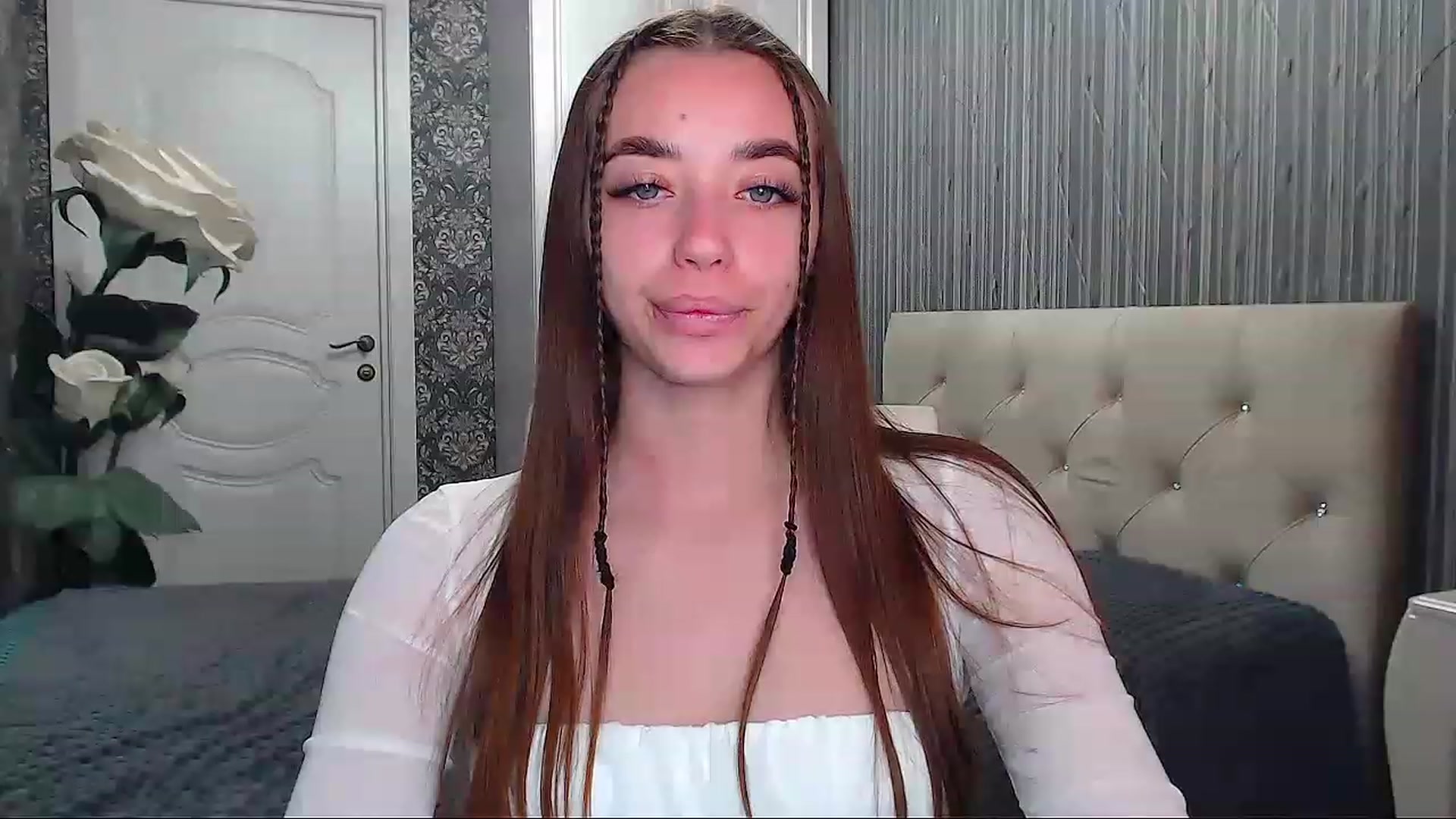 Gallery image thumbnail from EmeraldLilyyy's myfreecams stream on, 06/15/2023, 07:17 image 19 of 20