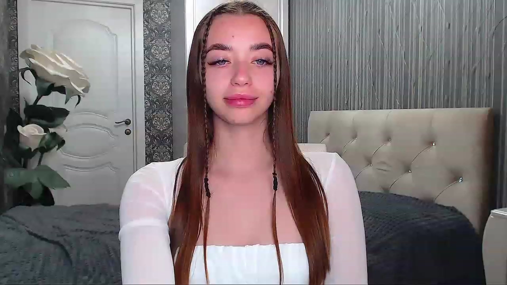 Gallery image thumbnail from EmeraldLilyyy's myfreecams stream on, 06/15/2023, 08:05 image 13 of 20
