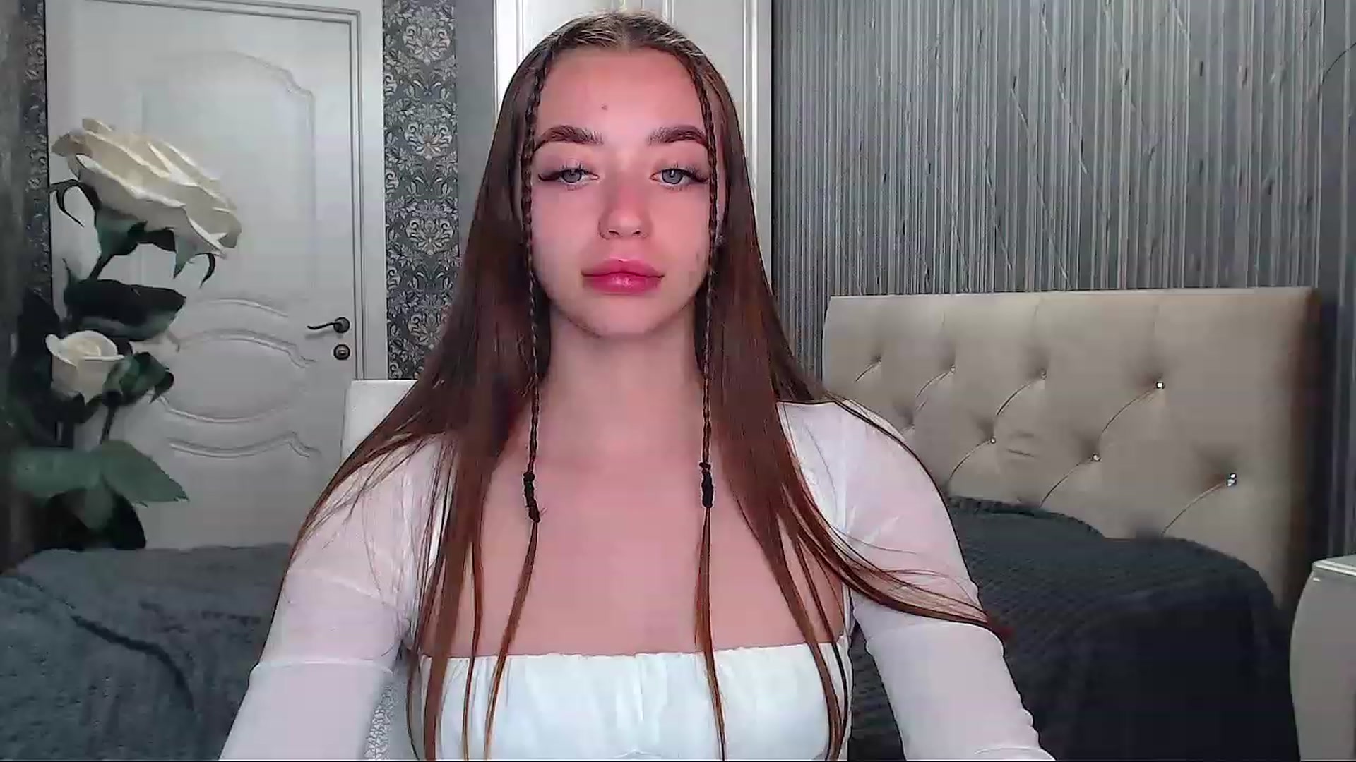 Gallery image thumbnail from EmeraldLilyyy's myfreecams stream on, 06/15/2023, 08:05 image 20 of 20