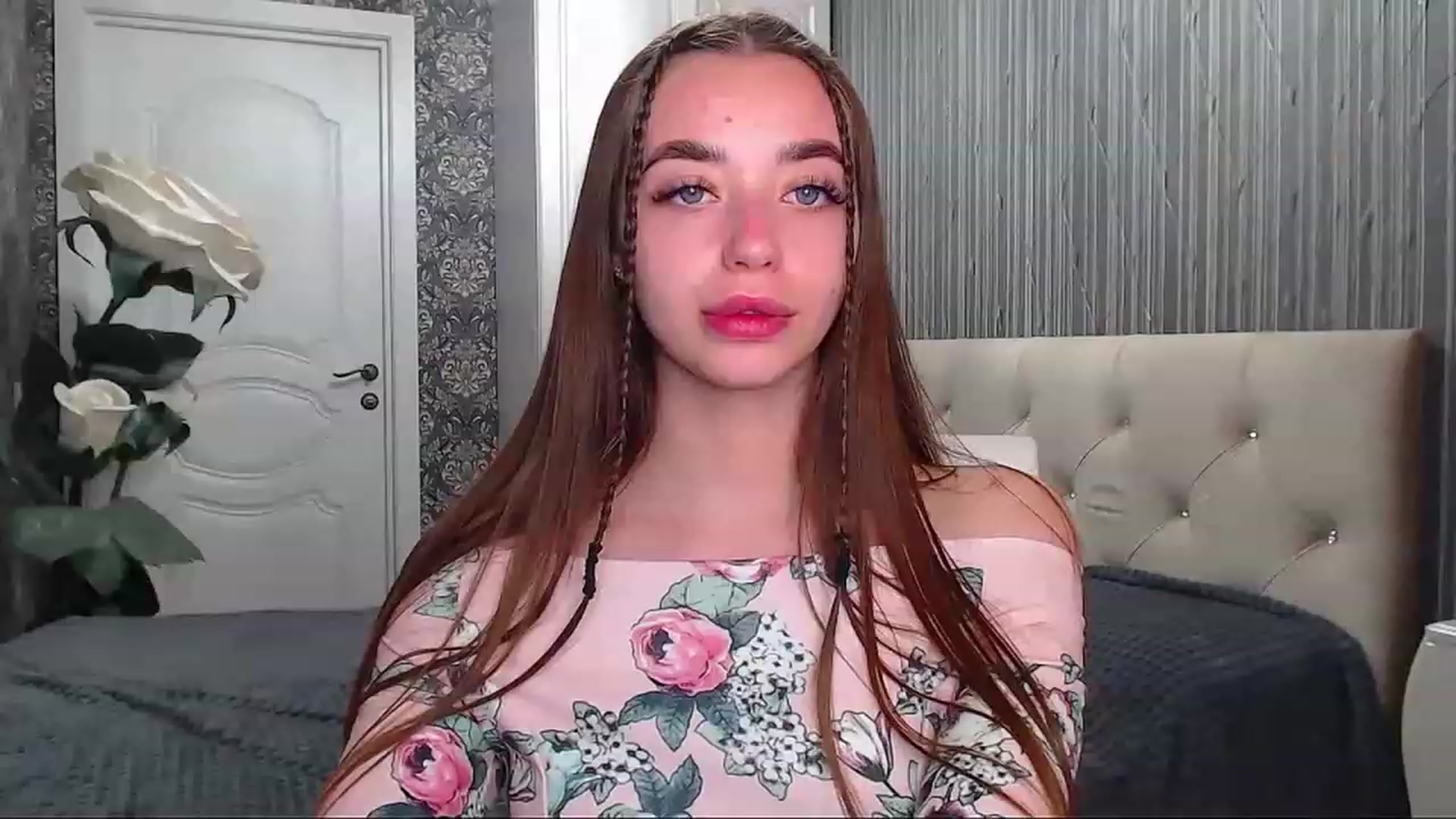 Gallery image thumbnail from EmeraldLilyyy's myfreecams stream on, 06/15/2023, 09:09 image 14 of 20