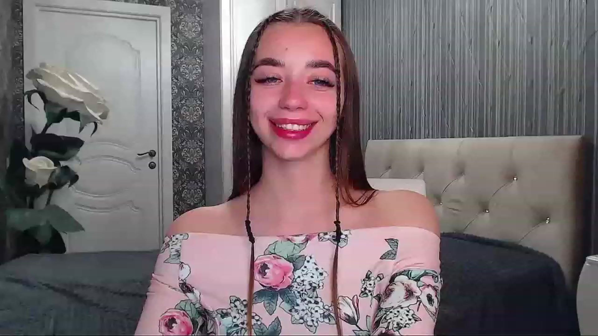Gallery image thumbnail from EmeraldLilyyy's myfreecams stream on, 06/15/2023, 09:09 image 9 of 20