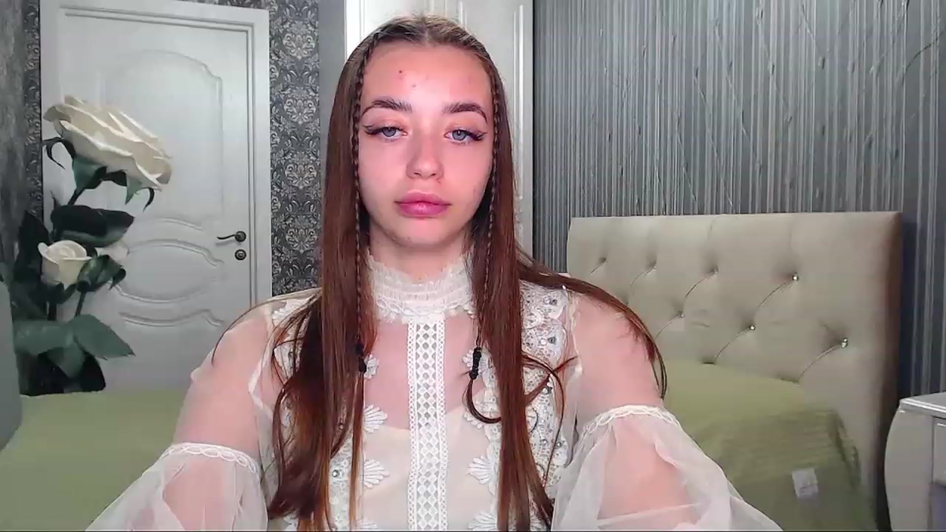 Gallery image thumbnail from EmeraldLilyyy's myfreecams stream on, 06/18/2023, 08:39 image 19 of 20