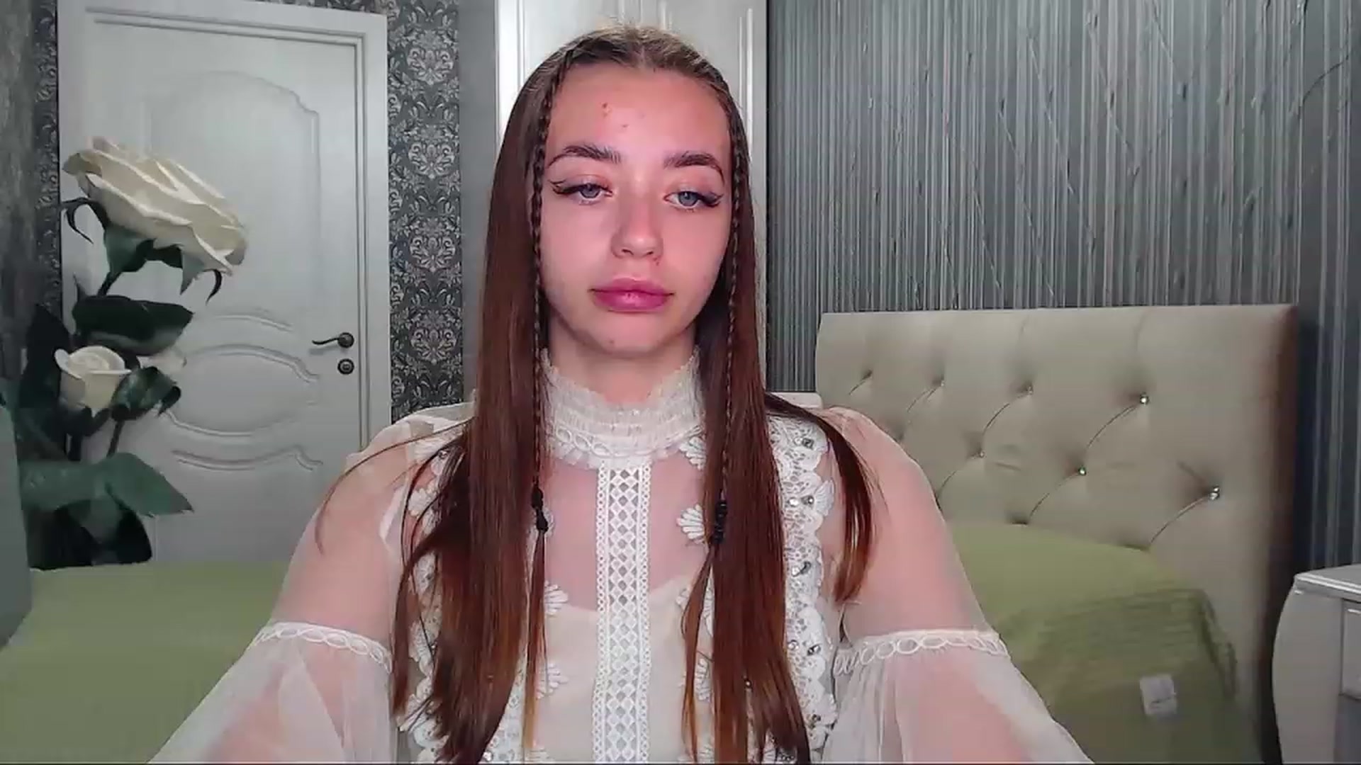 Gallery image thumbnail from EmeraldLilyyy's myfreecams stream on, 06/18/2023, 08:39 image 12 of 20