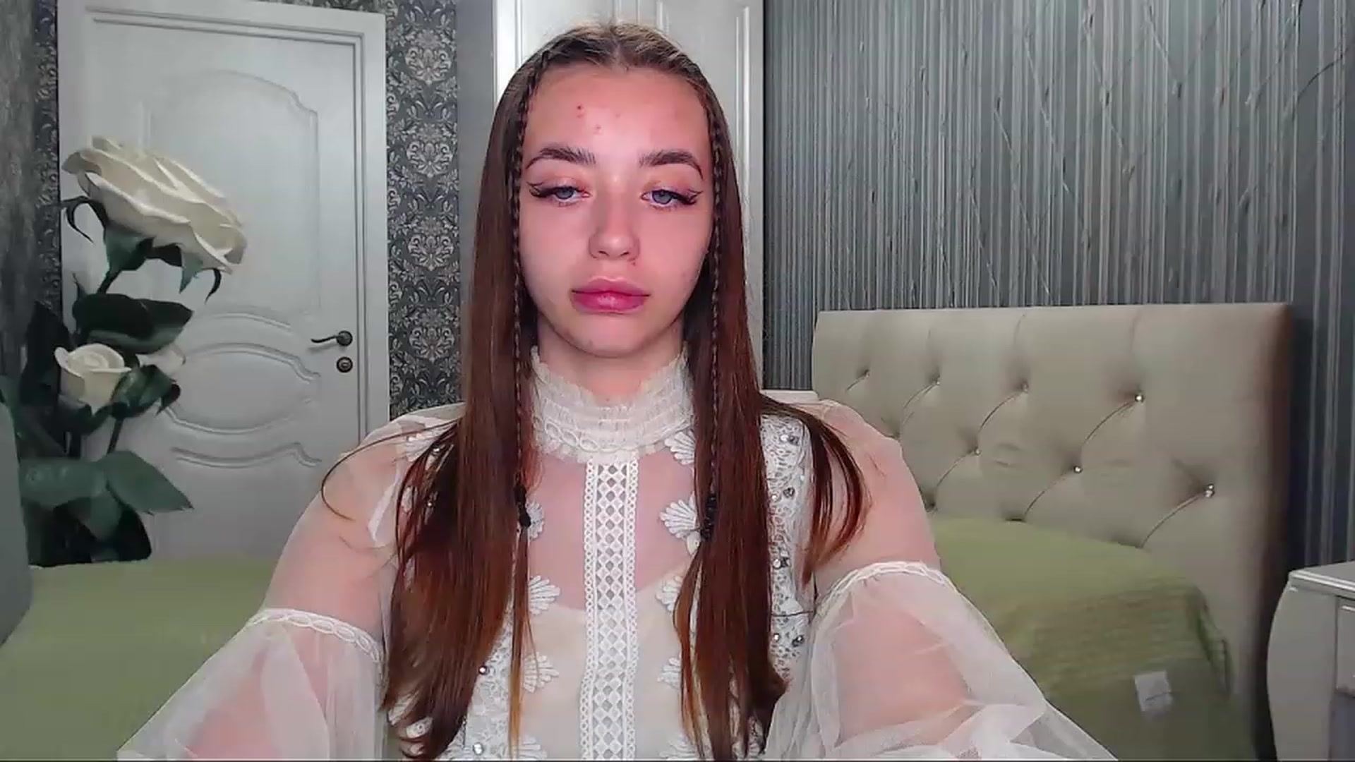 Gallery image thumbnail from EmeraldLilyyy's myfreecams stream on, 06/18/2023, 08:39 image 8 of 20