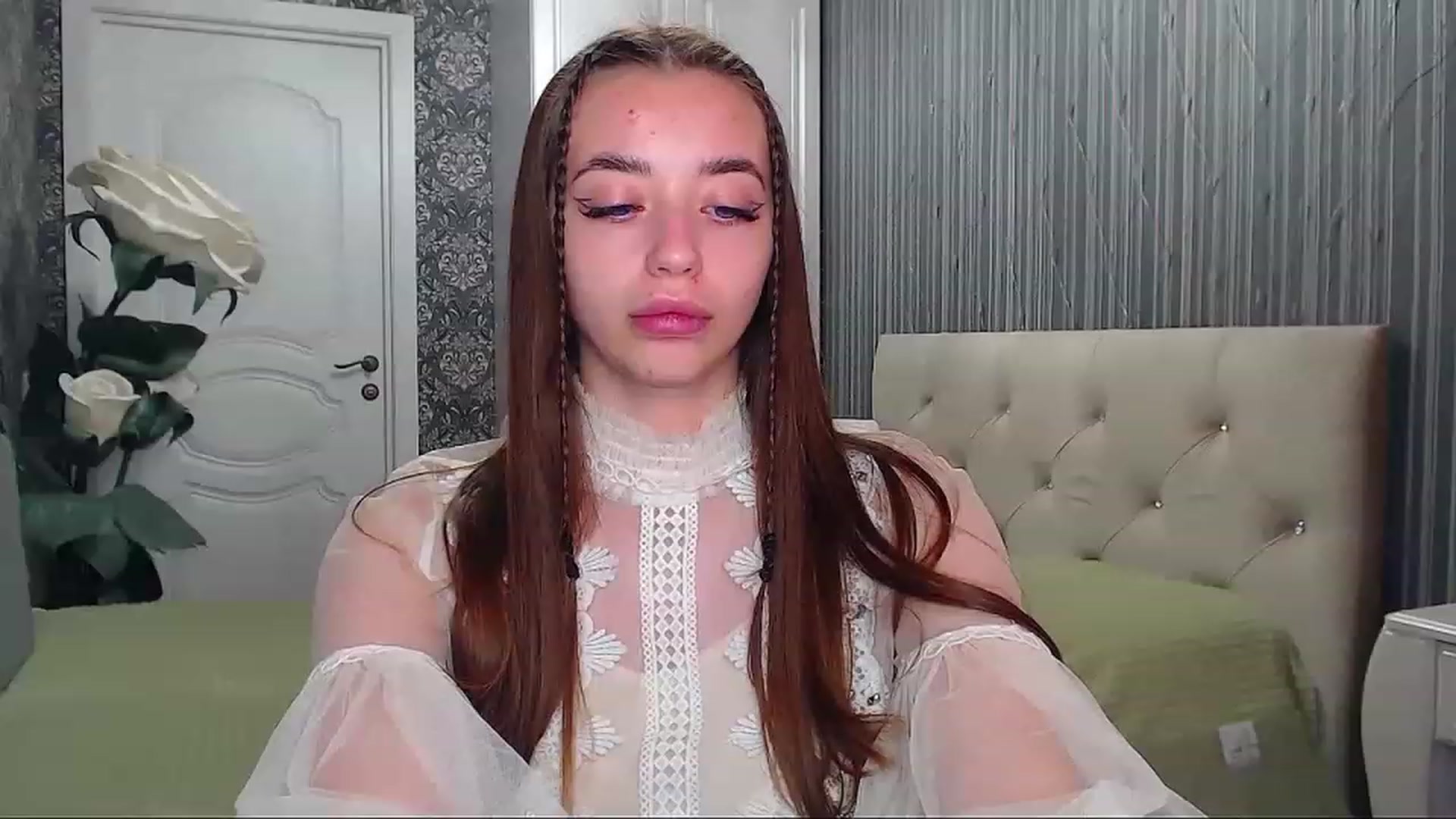 Gallery image thumbnail from EmeraldLilyyy's myfreecams stream on, 06/18/2023, 08:39 image 7 of 20