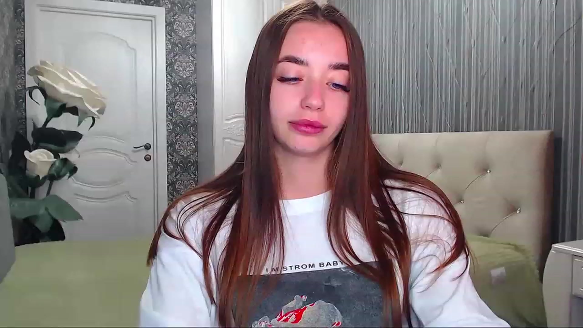 Gallery image thumbnail from EmeraldLilyyy's myfreecams stream on, 06/20/2023, 08:18 image 3 of 20