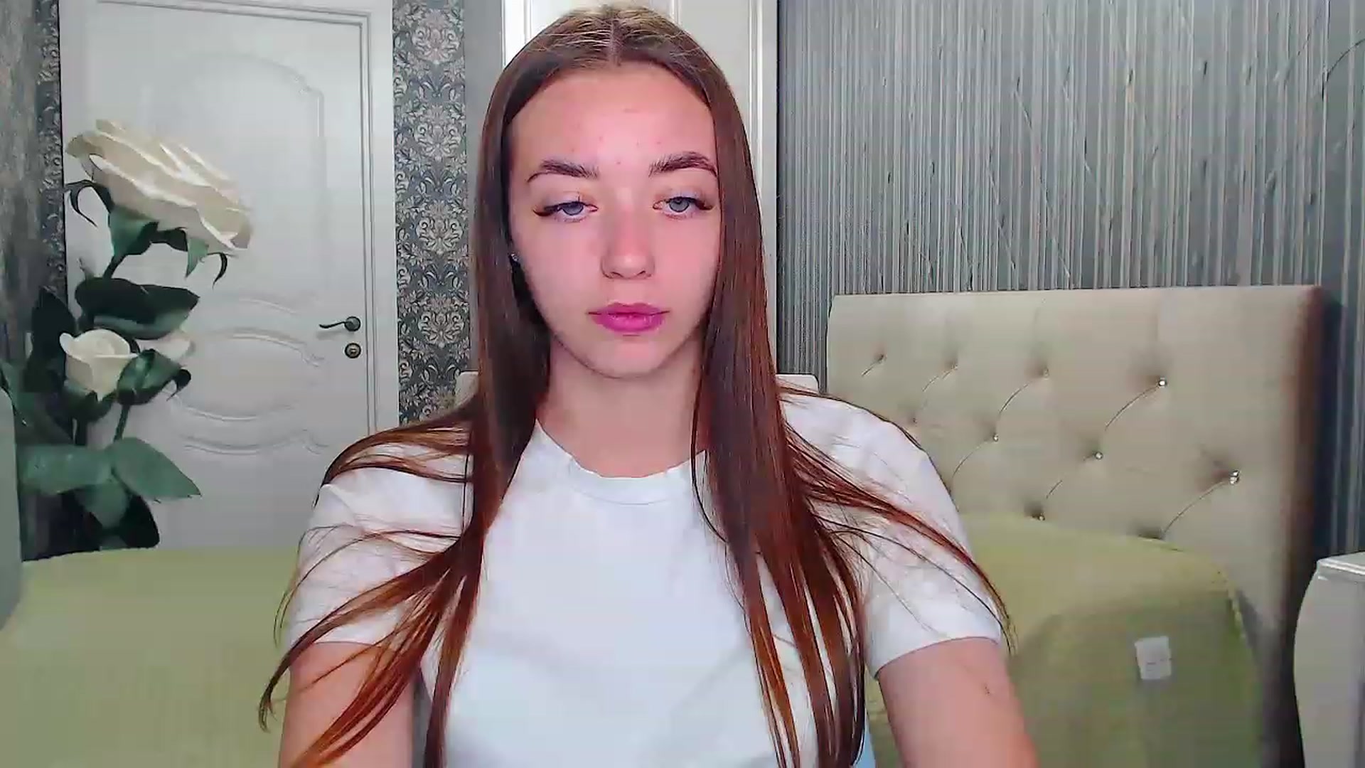 Gallery image thumbnail from EmeraldLilyyy's myfreecams stream on, 06/24/2023, 10:36 image 14 of 20