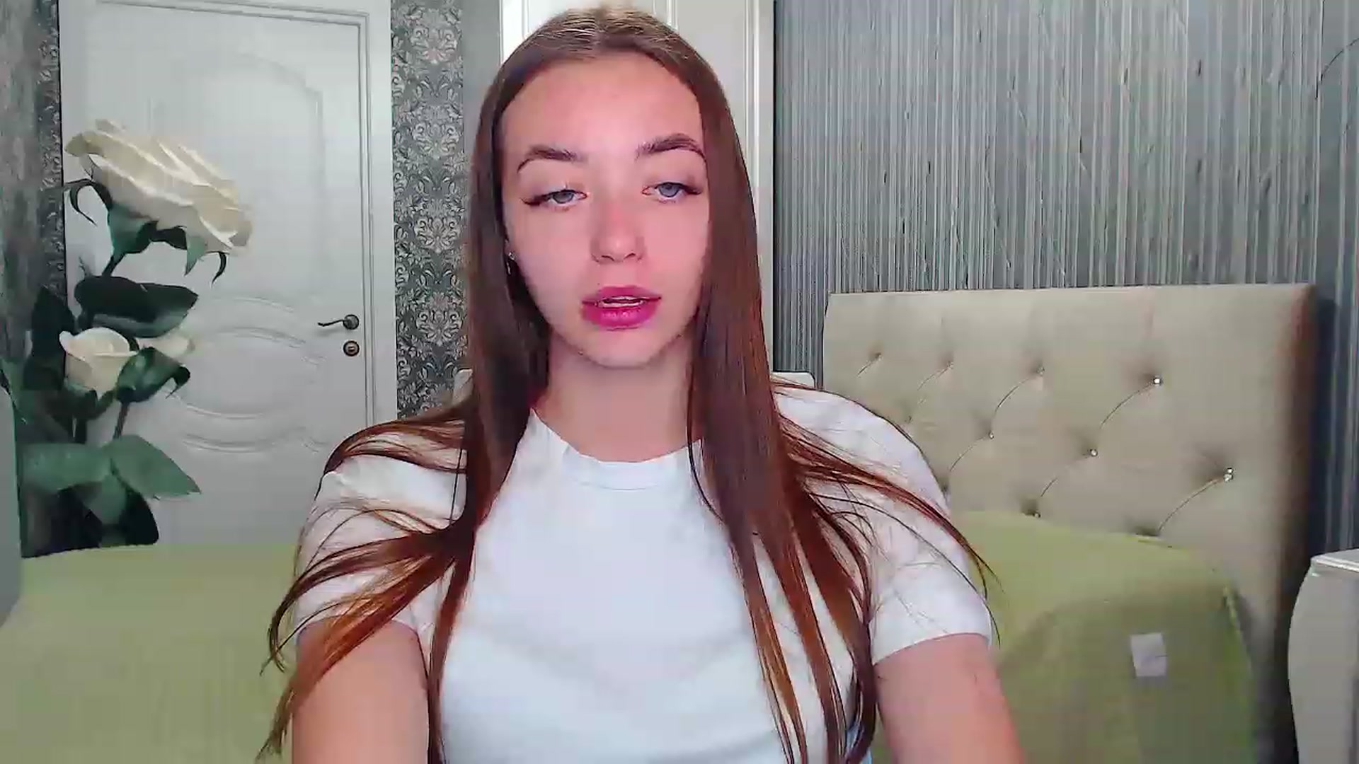 Gallery image thumbnail from EmeraldLilyyy's myfreecams stream on, 06/24/2023, 10:36 image 13 of 20
