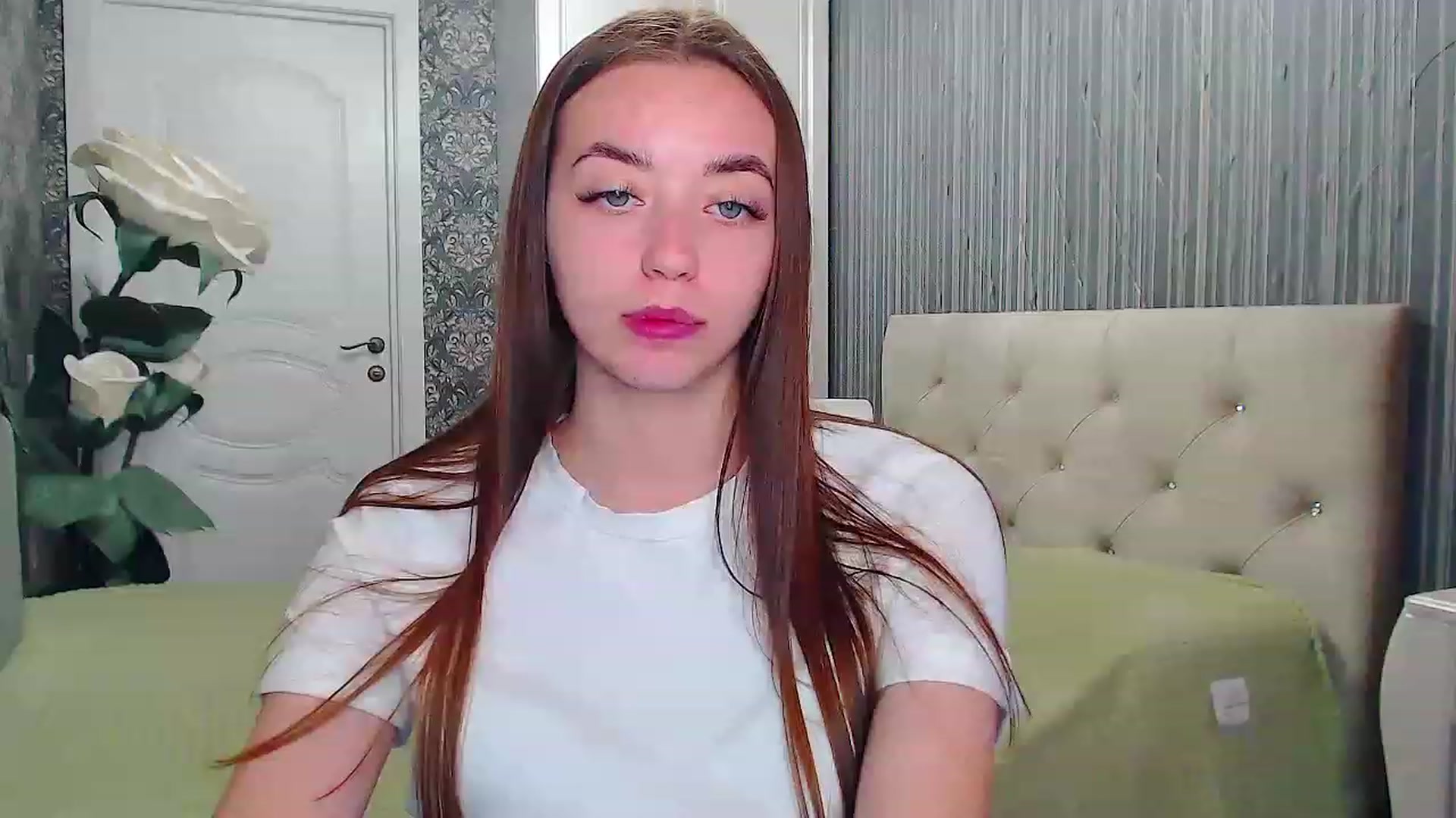 Gallery image thumbnail from EmeraldLilyyy's myfreecams stream on, 06/24/2023, 10:36 image 15 of 20