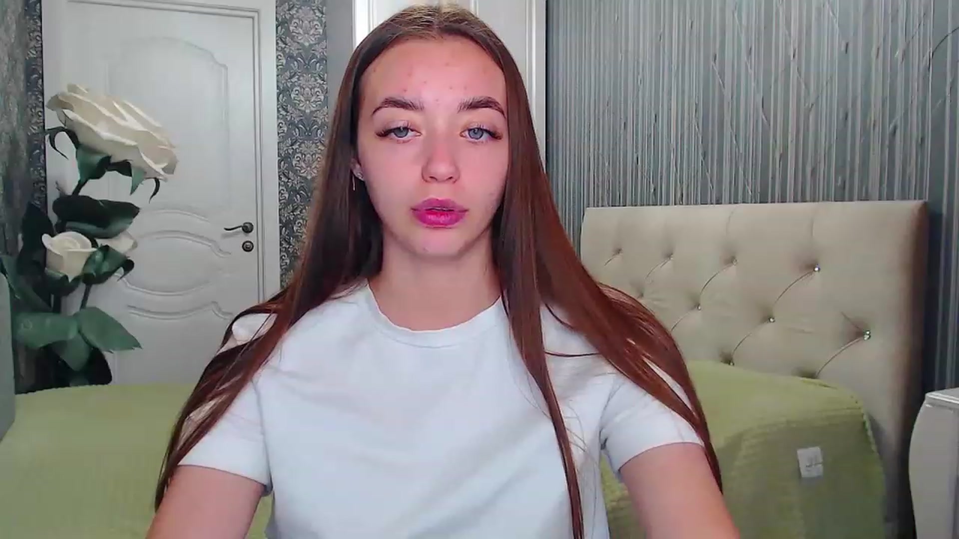 Gallery image thumbnail from EmeraldLilyyy's myfreecams stream on, 06/24/2023, 10:36 image 9 of 20