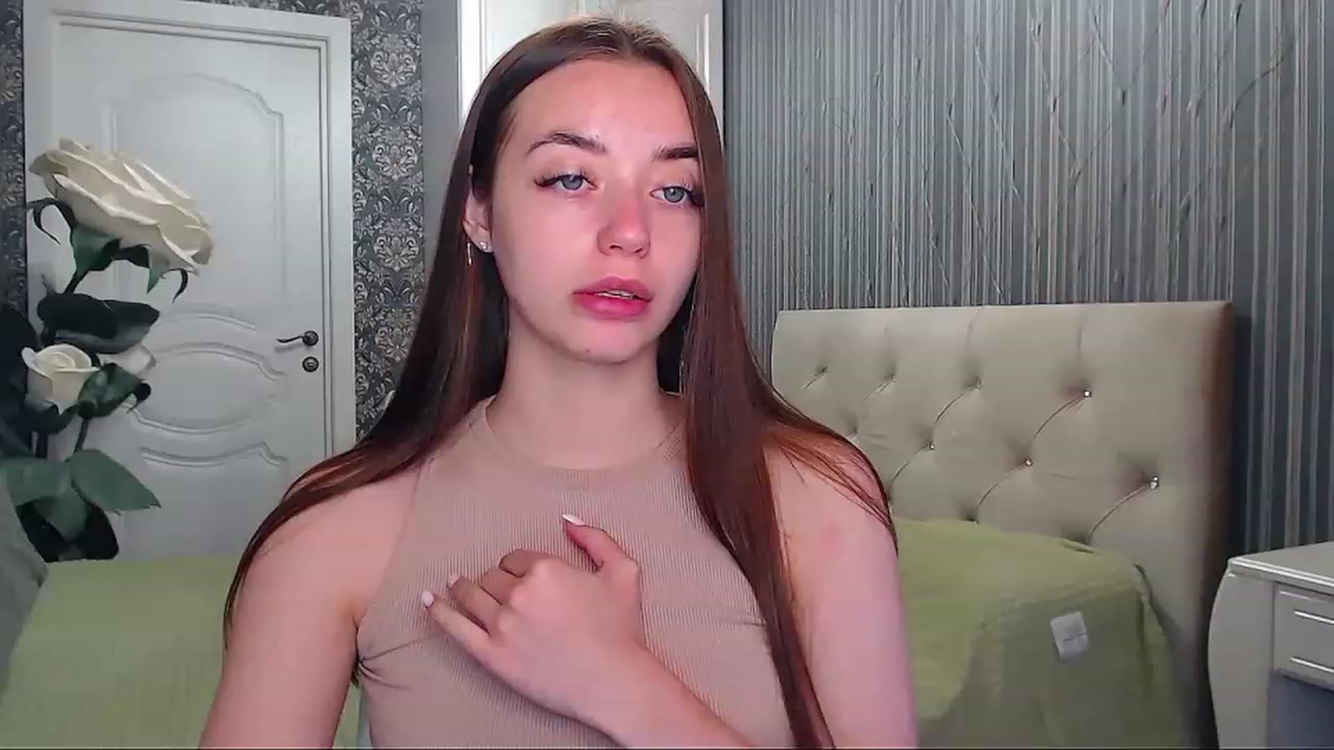Gallery image thumbnail from EmeraldLilyyy's myfreecams stream on, 06/26/2023, 07:21 image 7 of 20