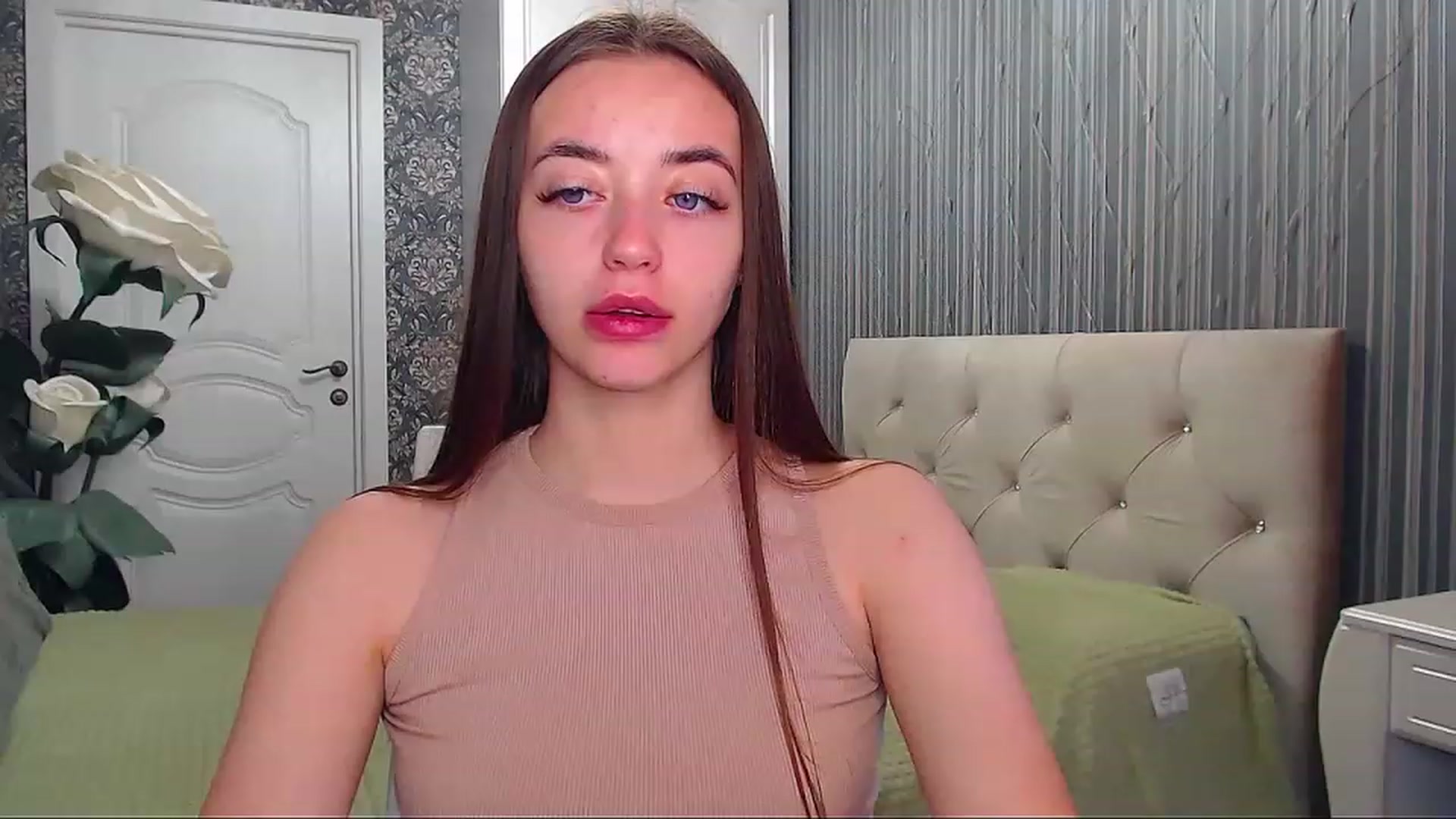 Gallery image thumbnail from EmeraldLilyyy's myfreecams stream on, 06/26/2023, 07:21 image 17 of 20