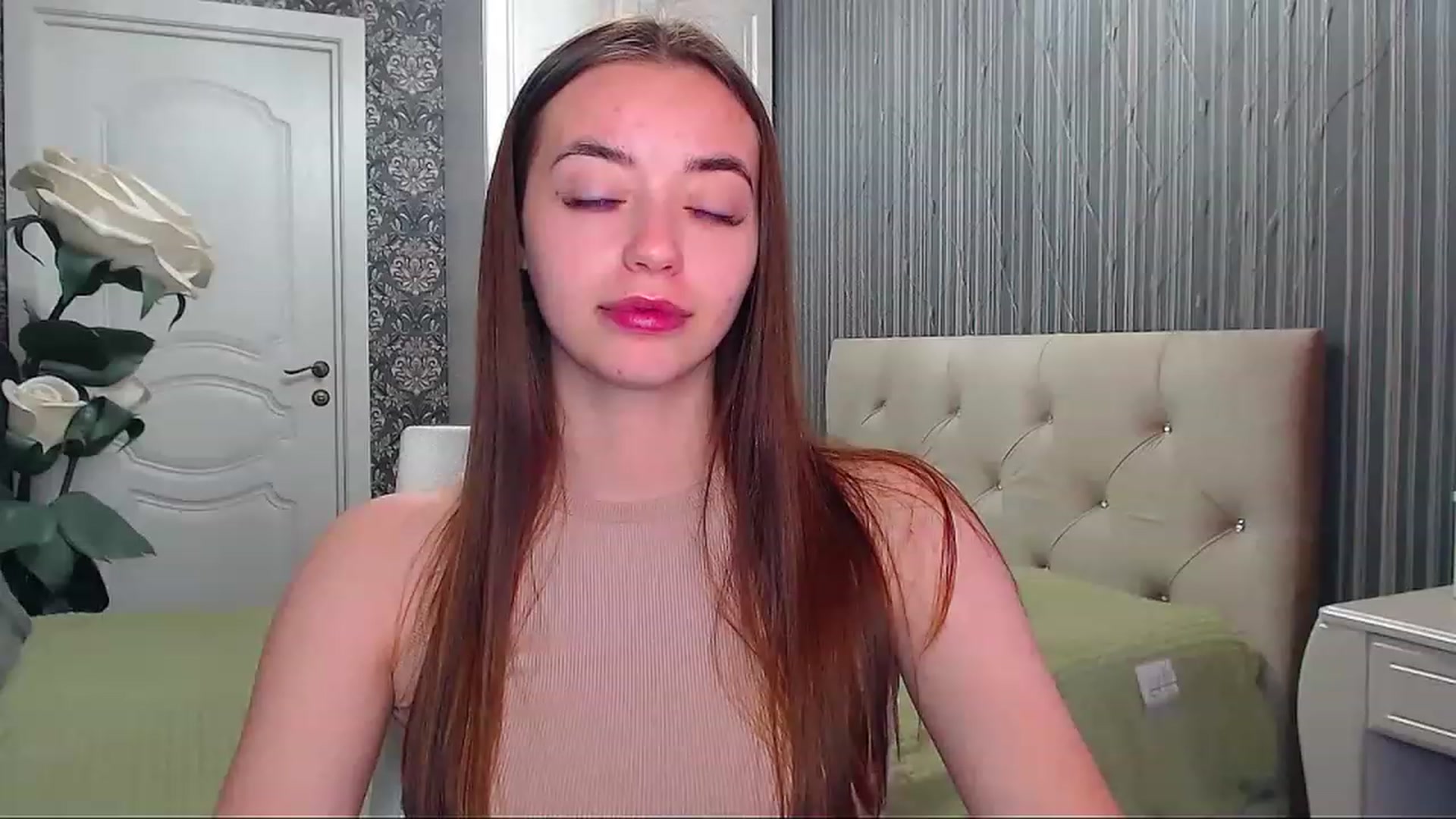Gallery image thumbnail from EmeraldLilyyy's myfreecams stream on, 06/26/2023, 08:28 image 5 of 20