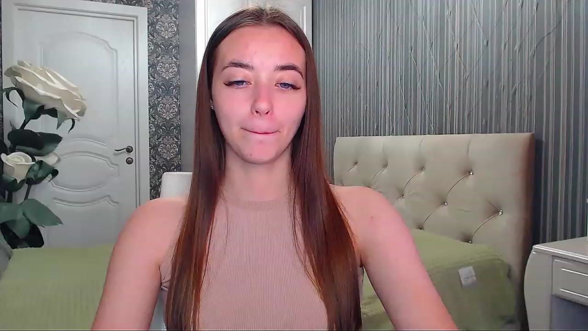 Gallery image thumbnail from EmeraldLilyyy's myfreecams stream on, 06/26/2023, 08:28 image 6 of 20
