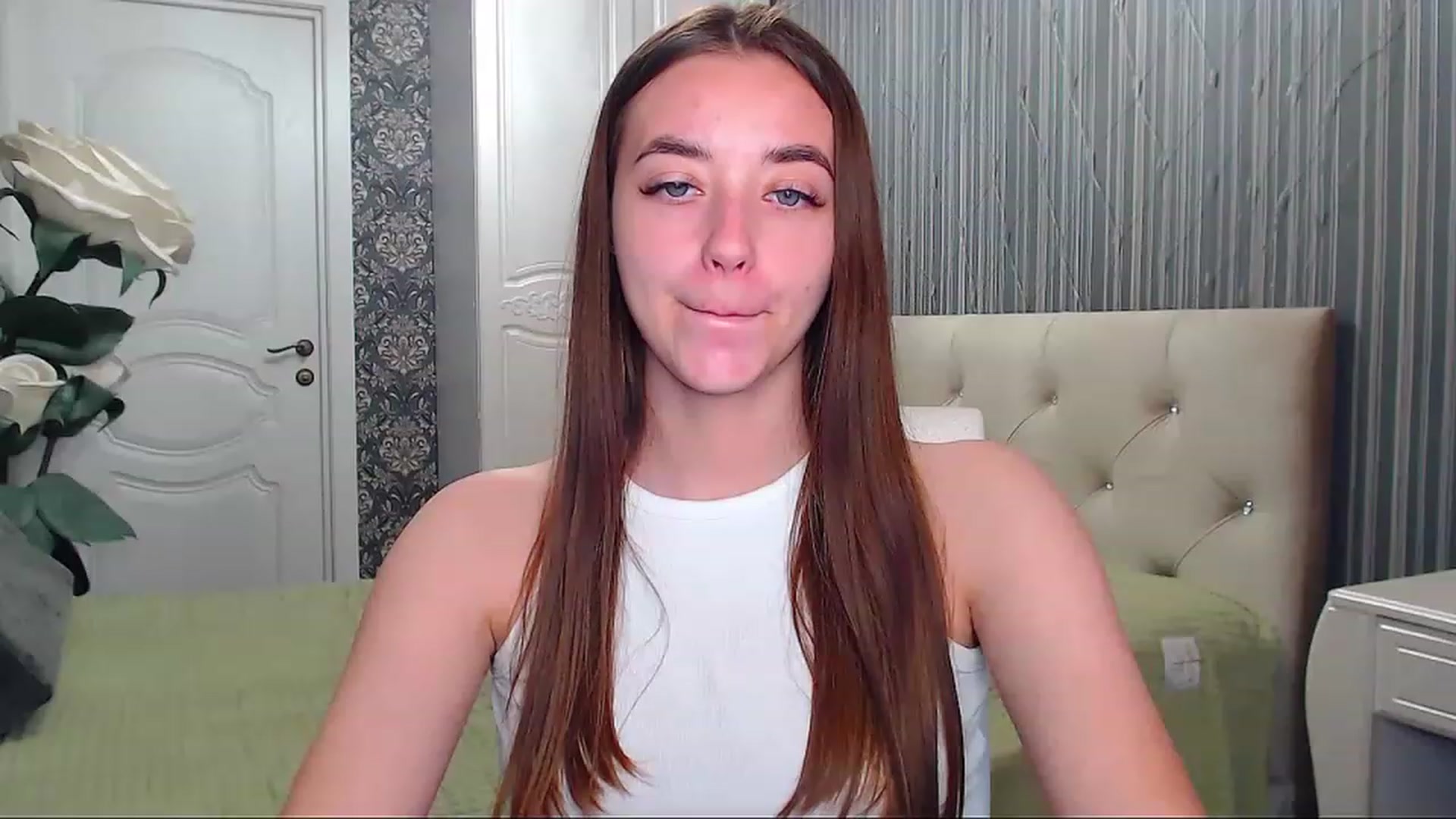 Gallery image thumbnail from EmeraldLilyyy's myfreecams stream on, 06/29/2023, 11:17 image 7 of 20