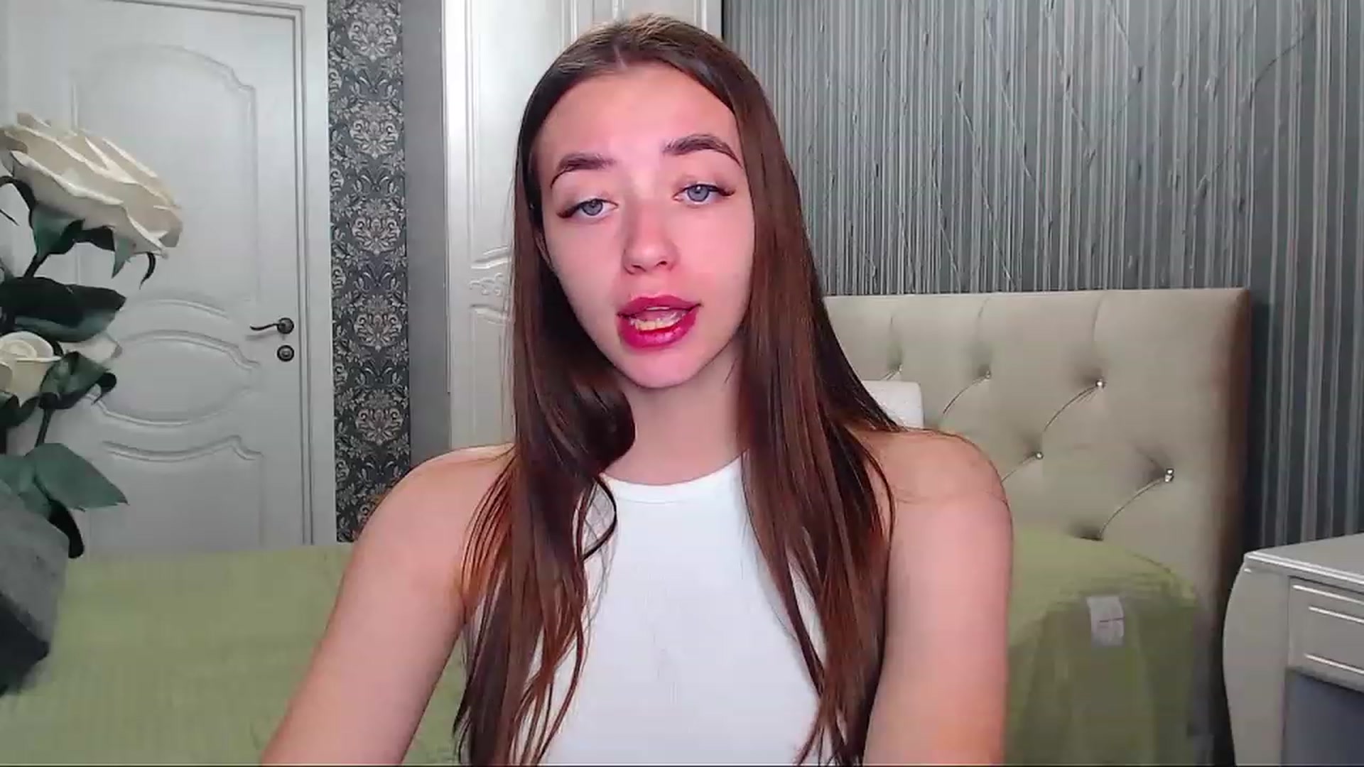 Gallery image thumbnail from EmeraldLilyyy's myfreecams stream on, 06/29/2023, 11:17 image 5 of 20