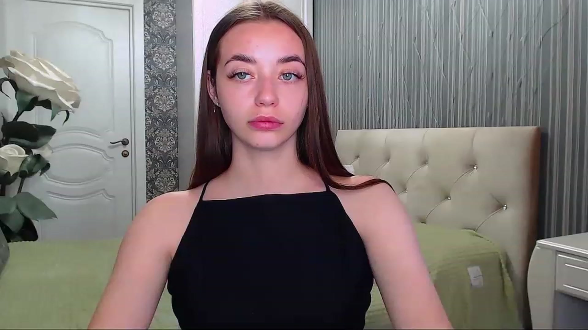 Gallery image thumbnail from EmeraldLilyyy's myfreecams stream on, 06/30/2023, 08:28 image 12 of 20