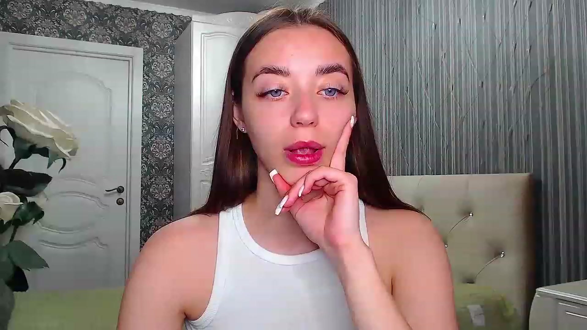 Gallery image thumbnail from EmeraldLilyyy's myfreecams stream on, 07/03/2023, 08:49 image 13 of 20