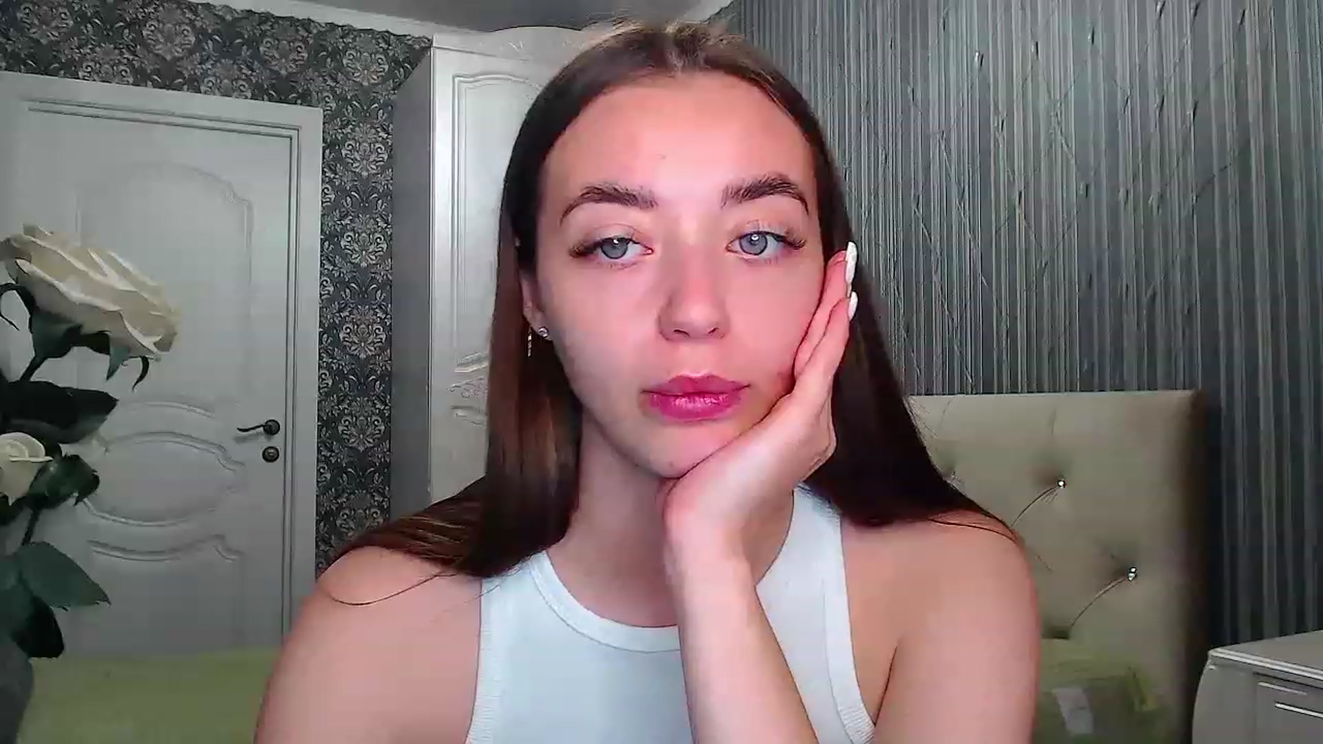 Gallery image thumbnail from EmeraldLilyyy's myfreecams stream on, 07/03/2023, 08:49 image 14 of 20