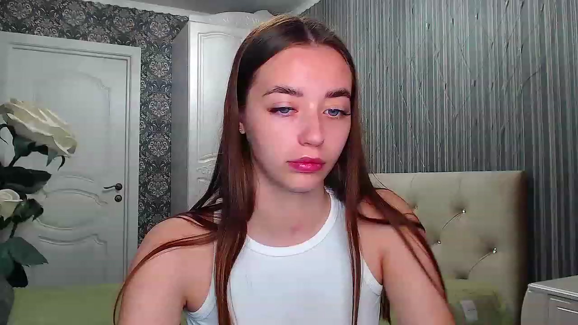 Gallery image thumbnail from EmeraldLilyyy's myfreecams stream on, 07/03/2023, 08:49 image 19 of 20