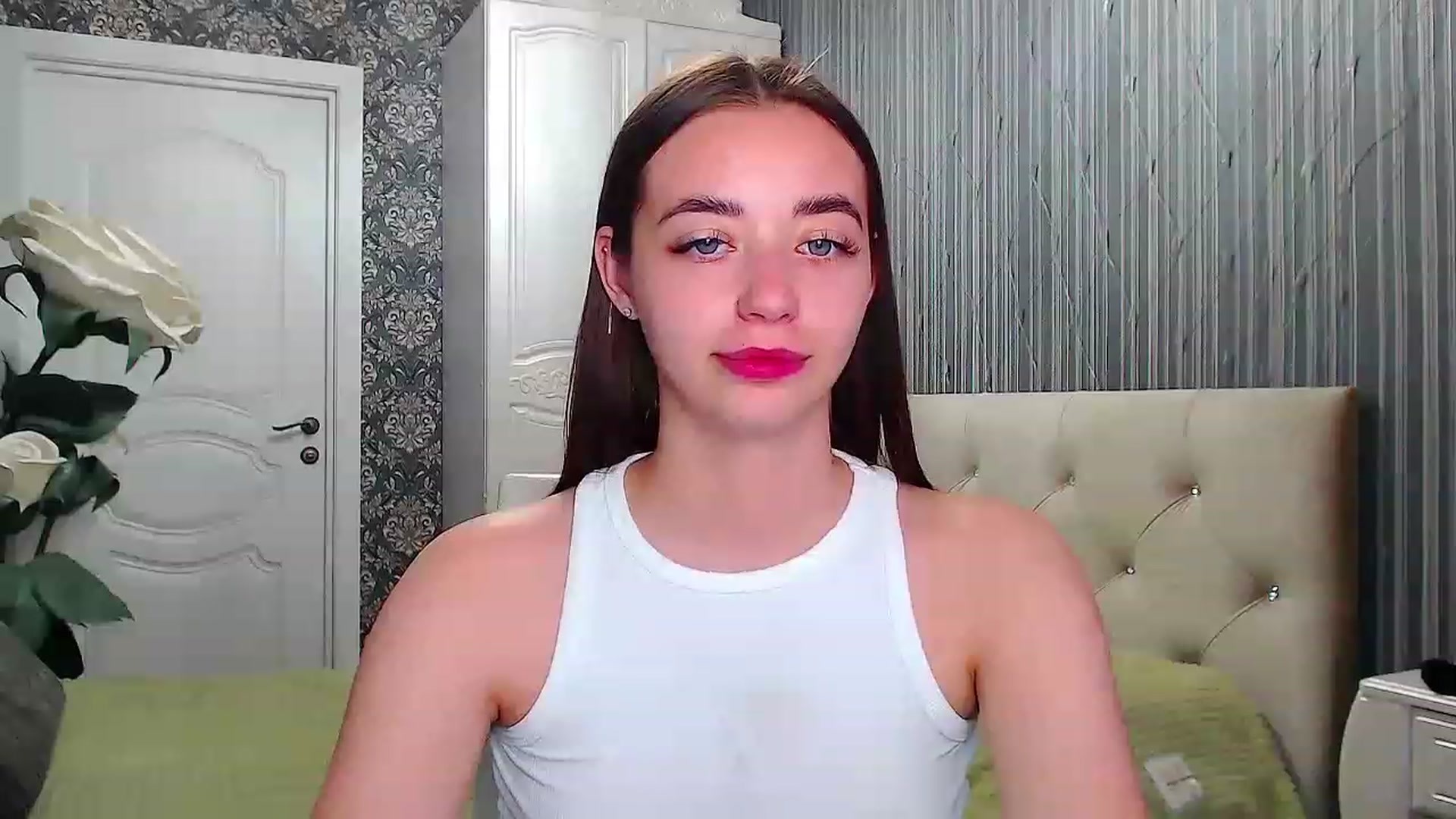 Gallery image thumbnail from EmeraldLilyyy's myfreecams stream on, 07/03/2023, 12:46 image 12 of 20