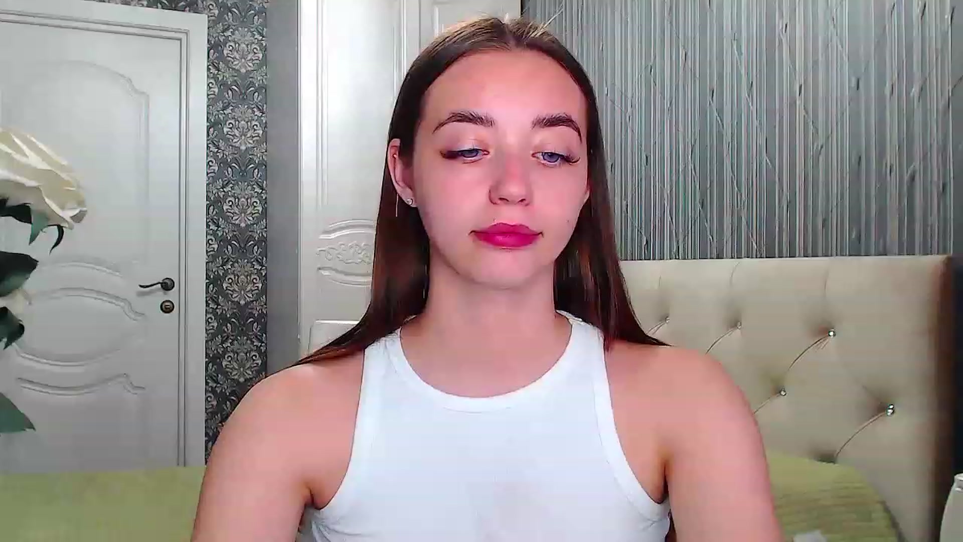 Gallery image thumbnail from EmeraldLilyyy's myfreecams stream on, 07/03/2023, 12:46 image 16 of 20