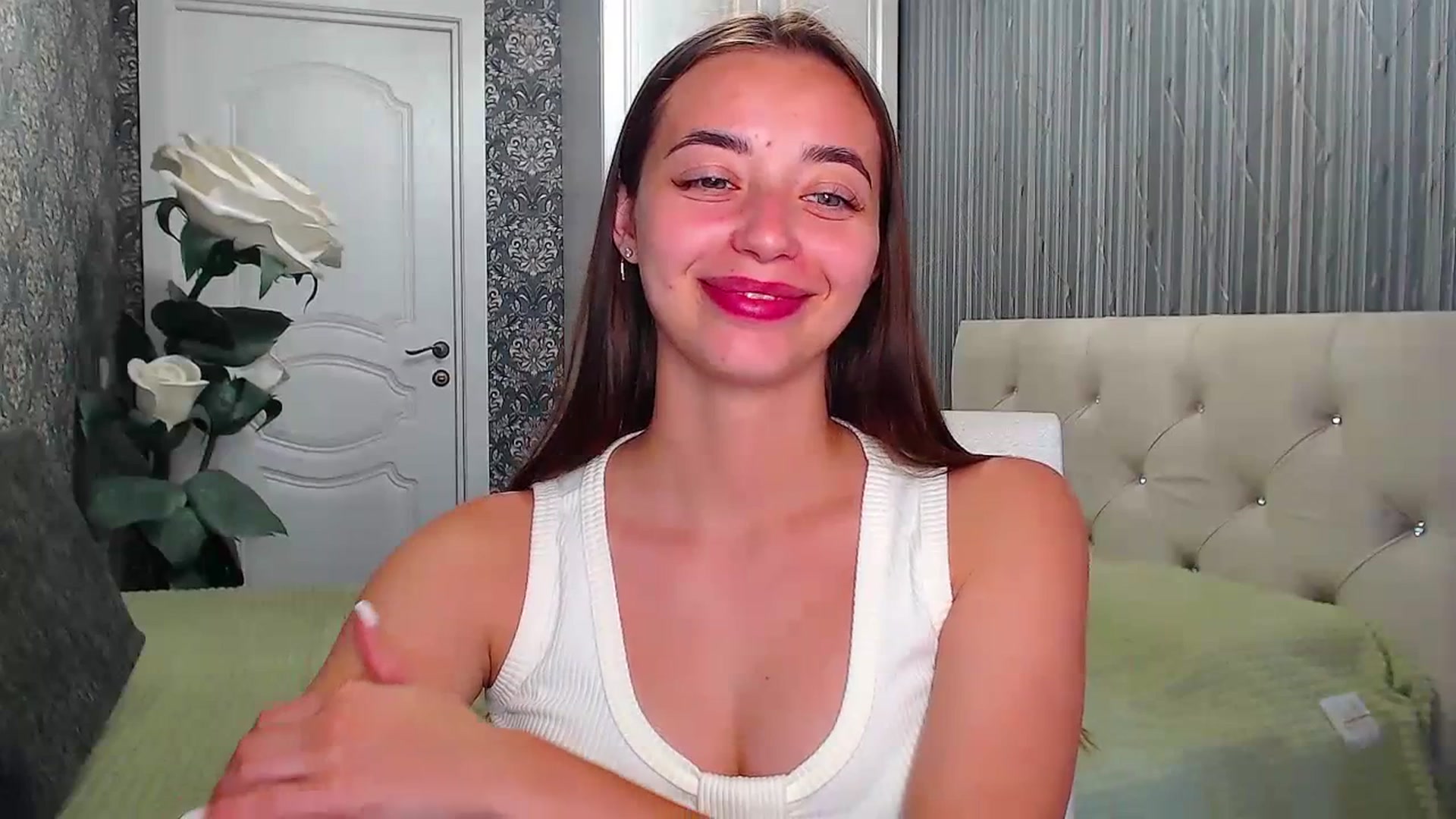 Gallery image thumbnail from EmeraldLilyyy's myfreecams stream on, 07/15/2023, 11:13 image 10 of 20