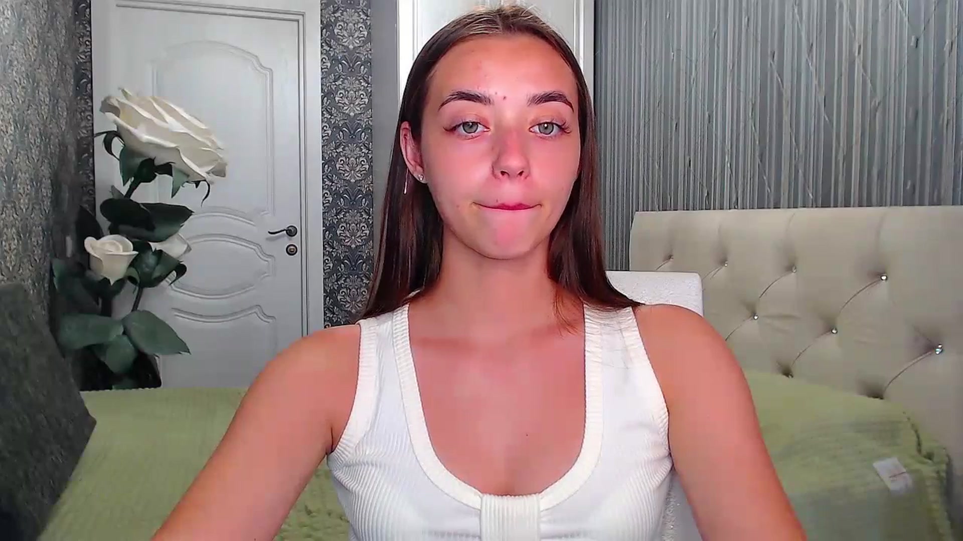 Gallery image thumbnail from EmeraldLilyyy's myfreecams stream on, 07/15/2023, 11:46 image 2 of 20