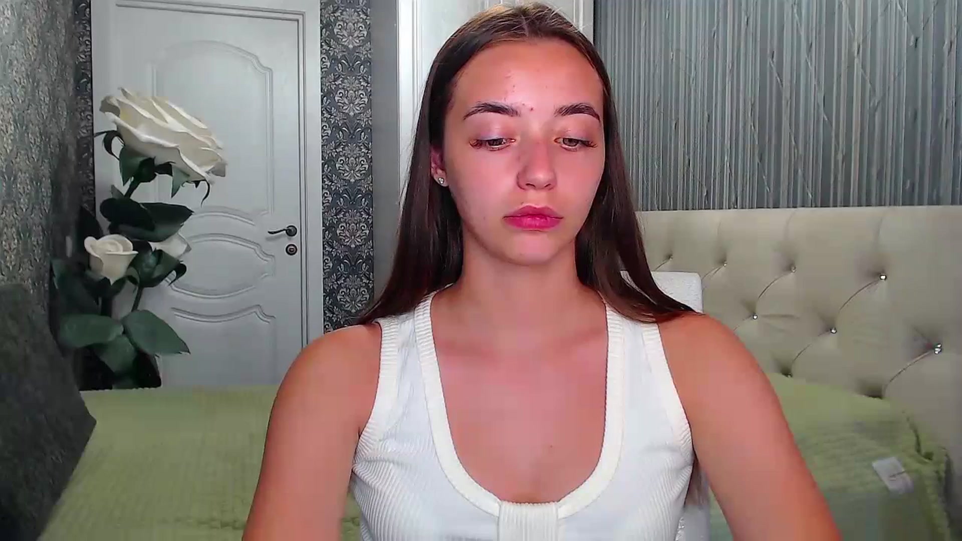 Gallery image thumbnail from EmeraldLilyyy's myfreecams stream on, 07/15/2023, 12:01 image 4 of 20