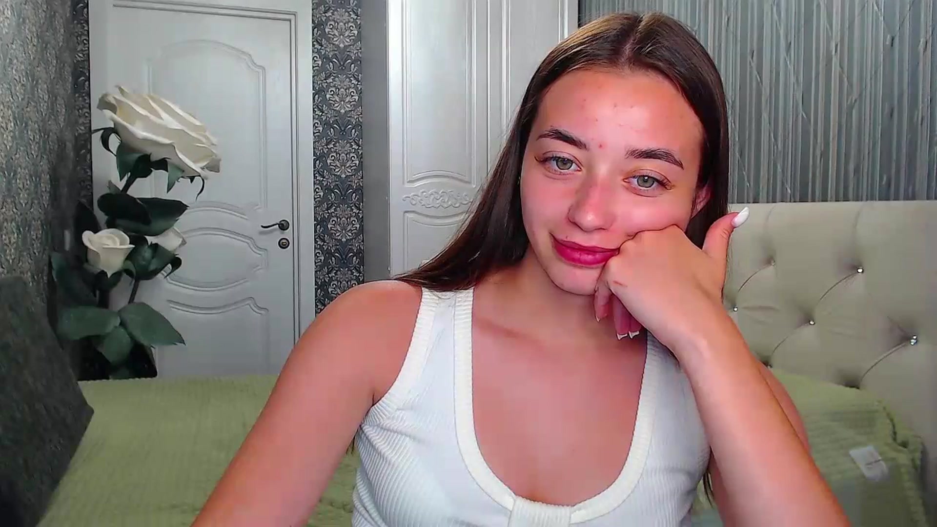 Gallery image thumbnail from EmeraldLilyyy's myfreecams stream on, 07/15/2023, 12:01 image 7 of 20