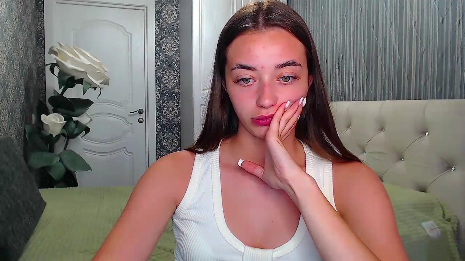 Gallery image thumbnail from EmeraldLilyyy's myfreecams stream on, 07/15/2023, 12:01 image 3 of 20