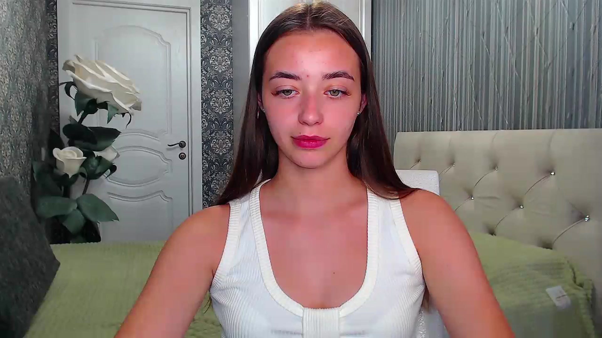Gallery image thumbnail from EmeraldLilyyy's myfreecams stream on, 07/15/2023, 12:01 image 8 of 20