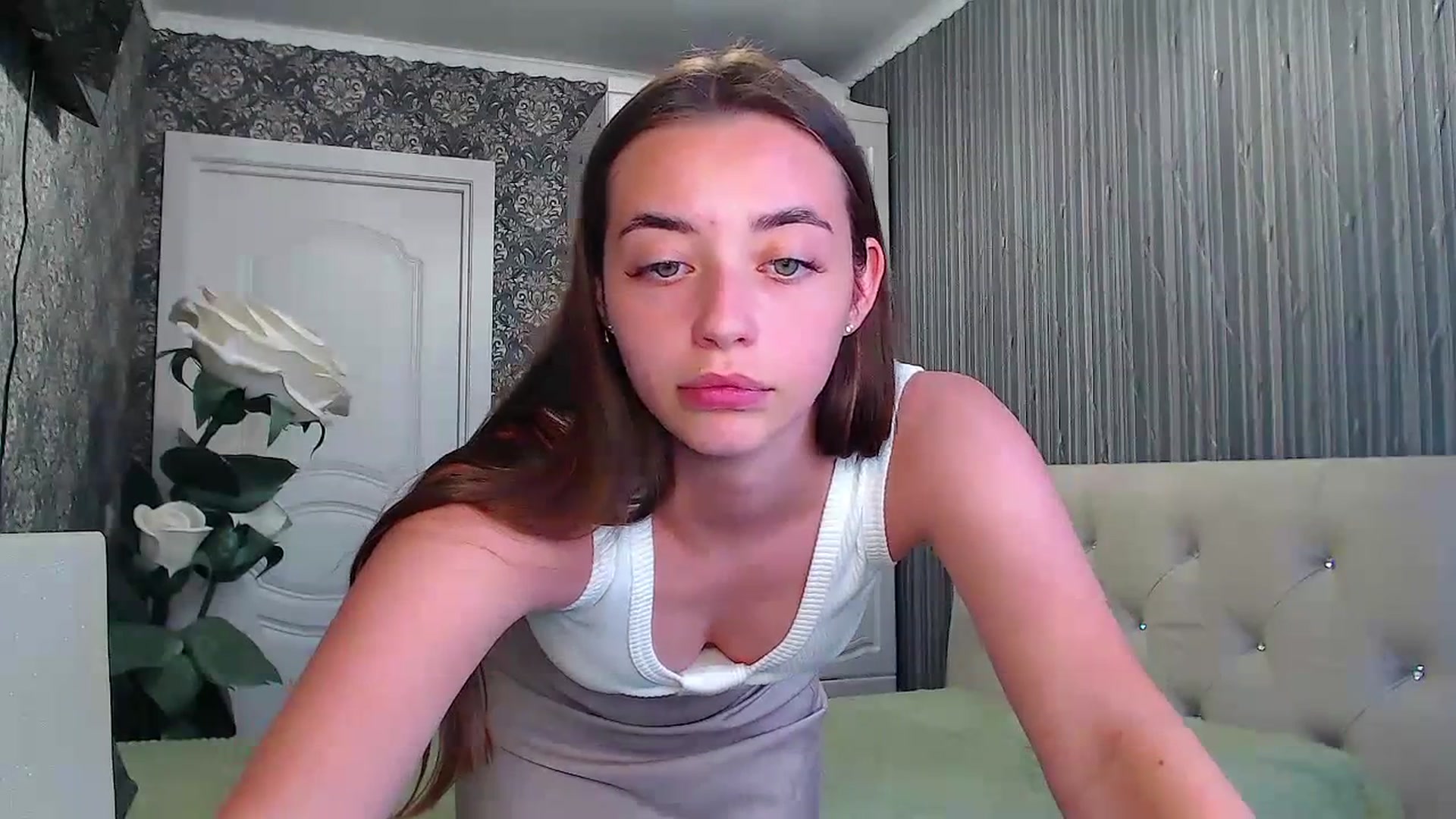 Gallery image thumbnail from EmeraldLilyyy's myfreecams stream on, 07/15/2023, 12:50 image 8 of 20