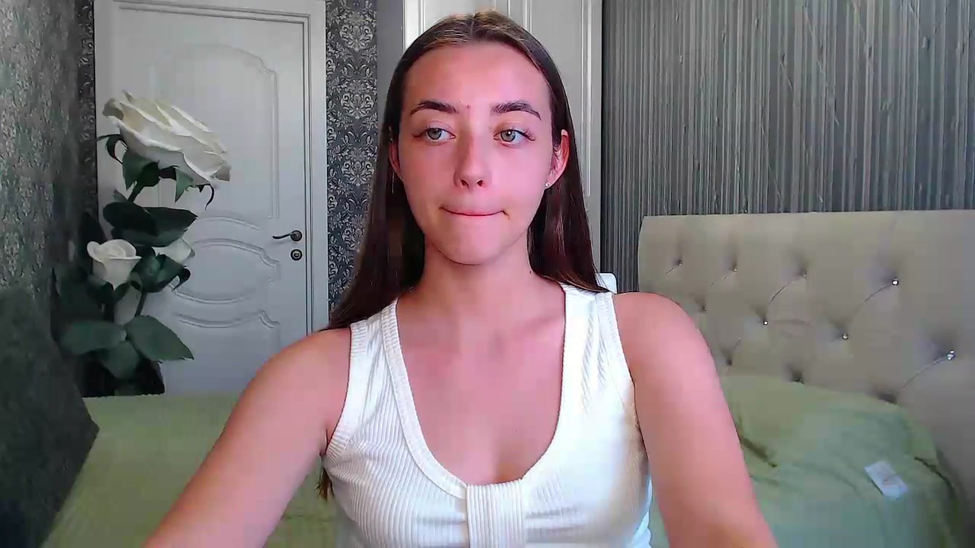 Gallery image thumbnail from EmeraldLilyyy's myfreecams stream on, 07/15/2023, 12:50 image 3 of 20