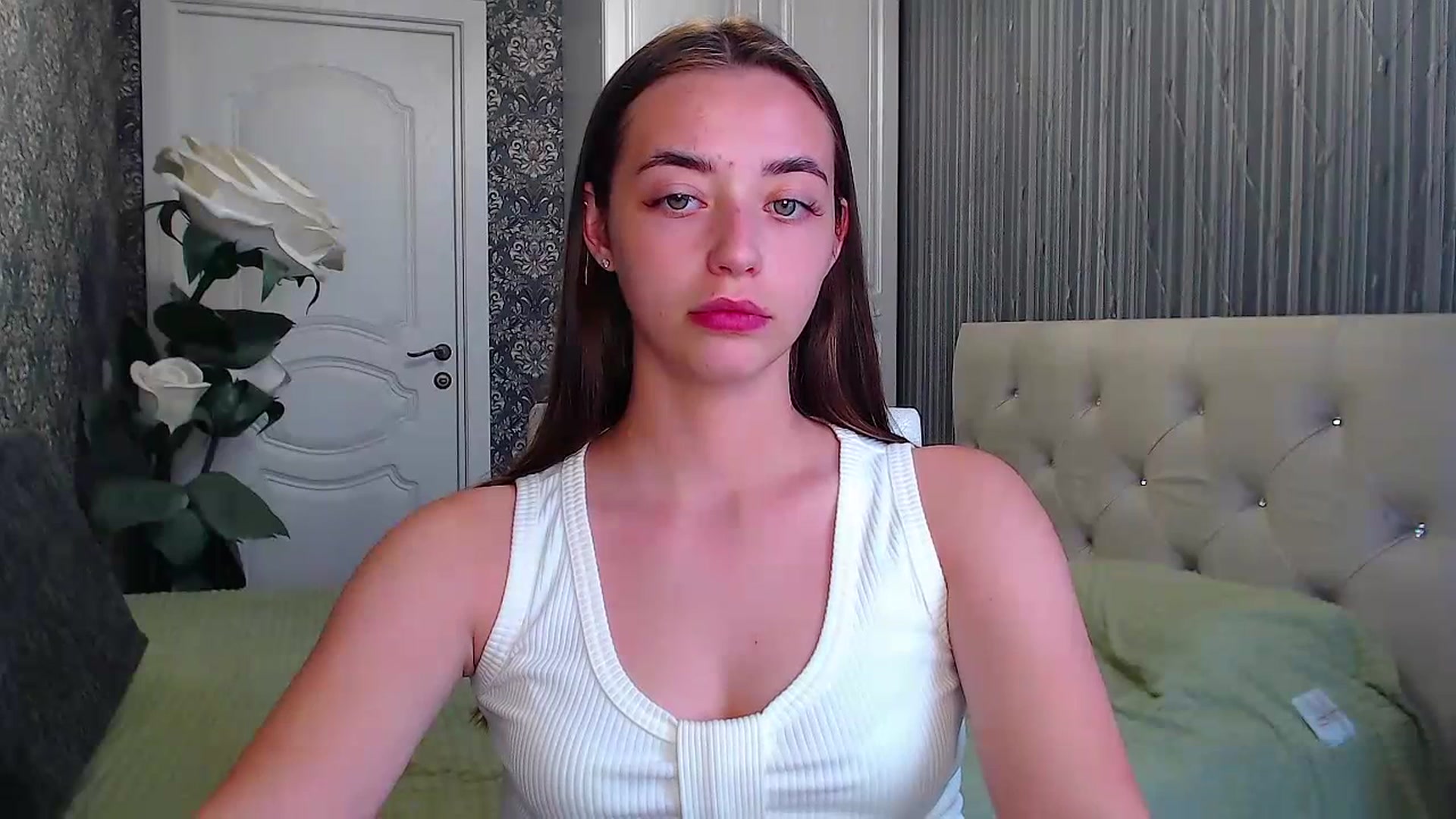 Gallery image thumbnail from EmeraldLilyyy's myfreecams stream on, 07/15/2023, 12:50 image 4 of 20