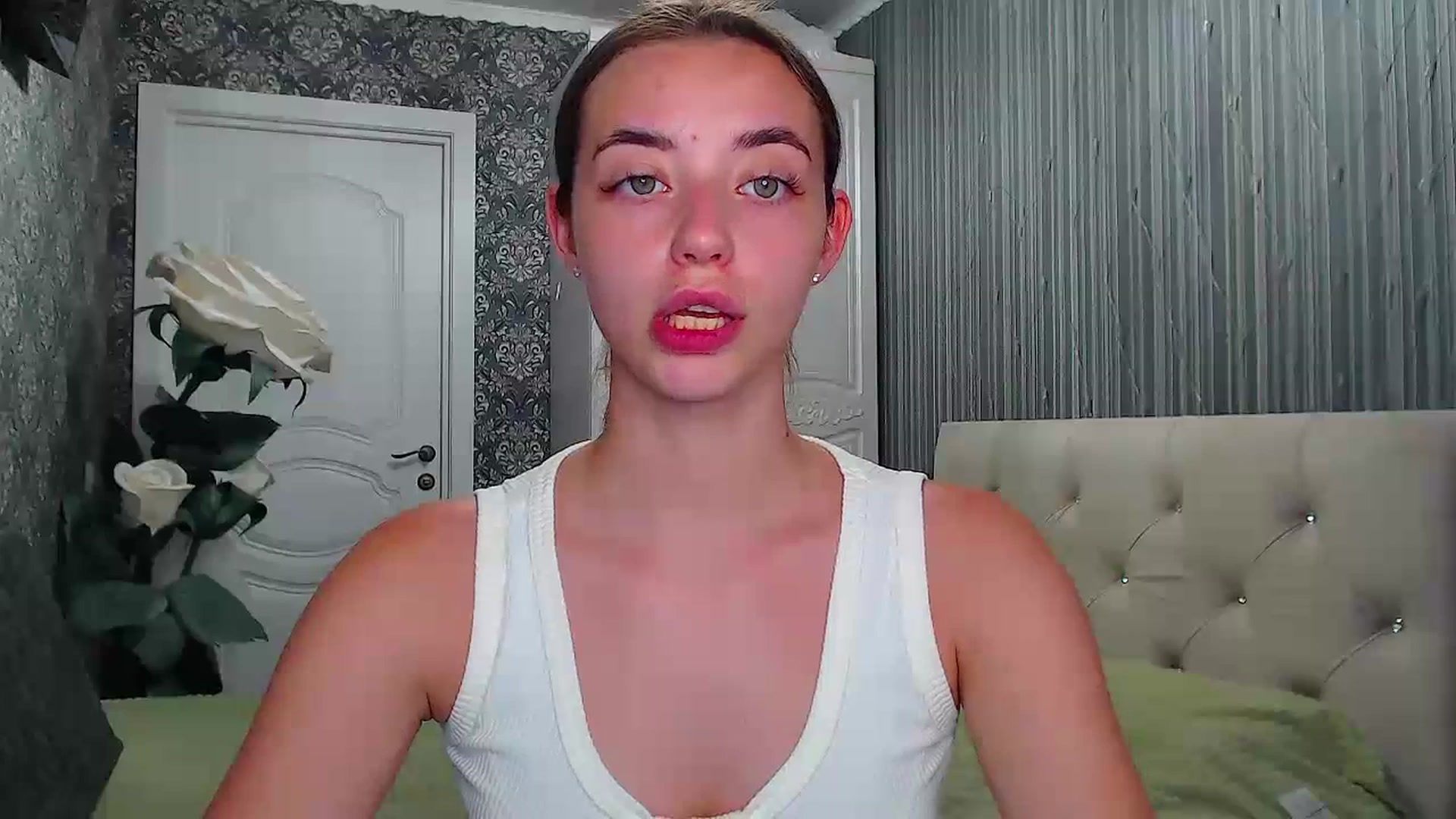 Gallery image thumbnail from EmeraldLilyyy's myfreecams stream on, 07/15/2023, 13:12 image 5 of 20