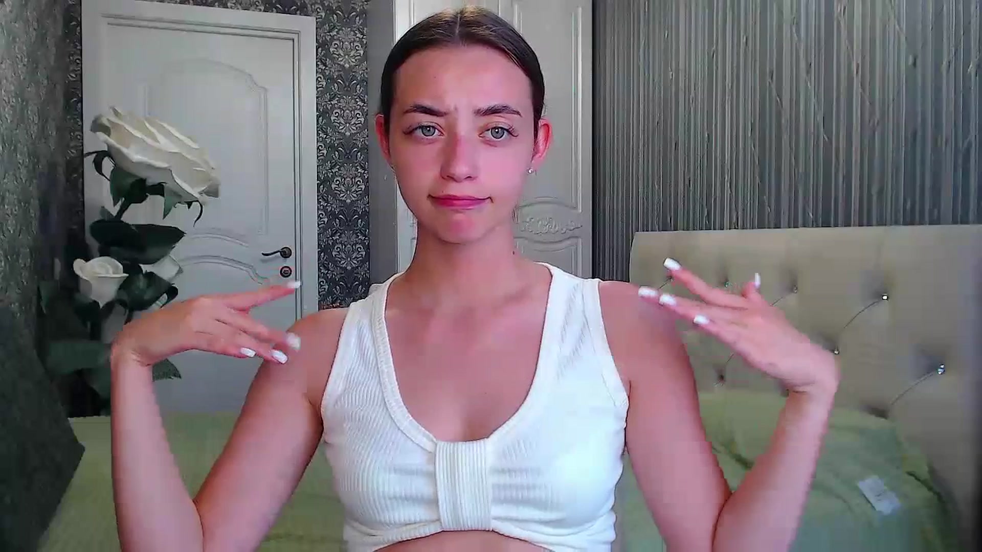 Gallery image thumbnail from EmeraldLilyyy's myfreecams stream on, 07/15/2023, 13:12 image 20 of 20