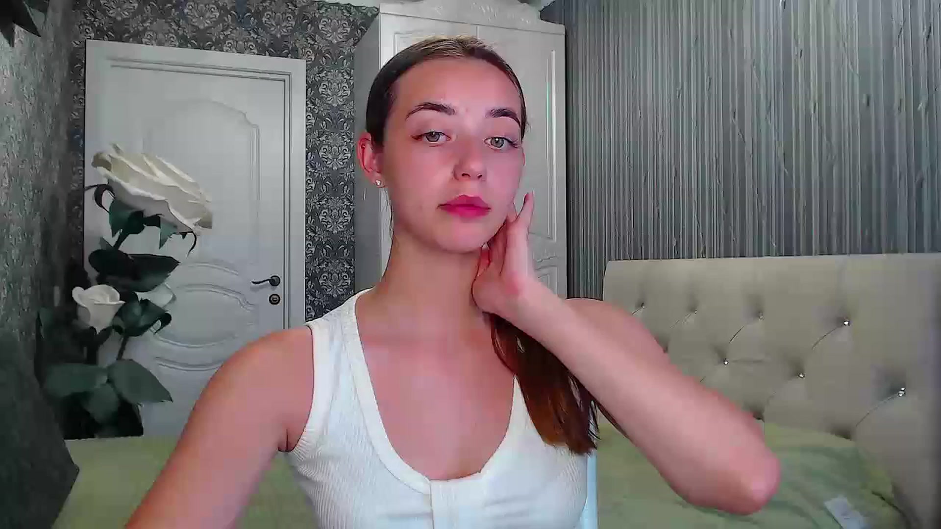 Gallery image thumbnail from EmeraldLilyyy's myfreecams stream on, 07/15/2023, 13:12 image 13 of 20