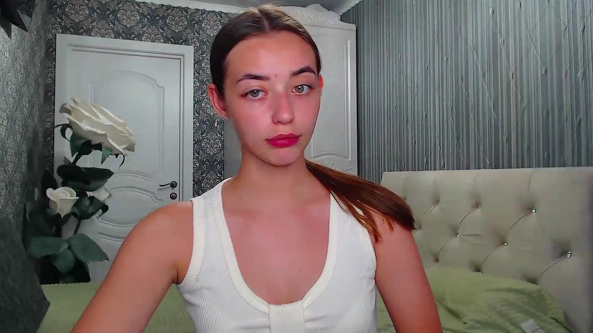 Gallery image thumbnail from EmeraldLilyyy's myfreecams stream on, 07/15/2023, 13:12 image 9 of 20