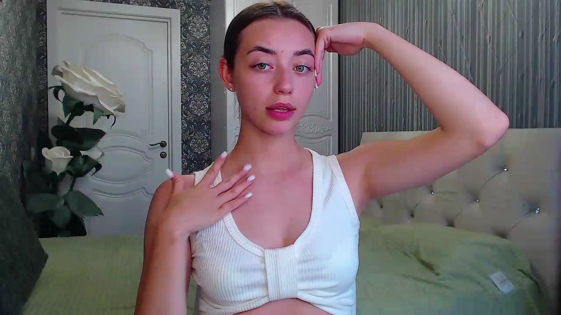 Gallery image thumbnail from EmeraldLilyyy's myfreecams stream on, 07/15/2023, 13:12 image 15 of 20
