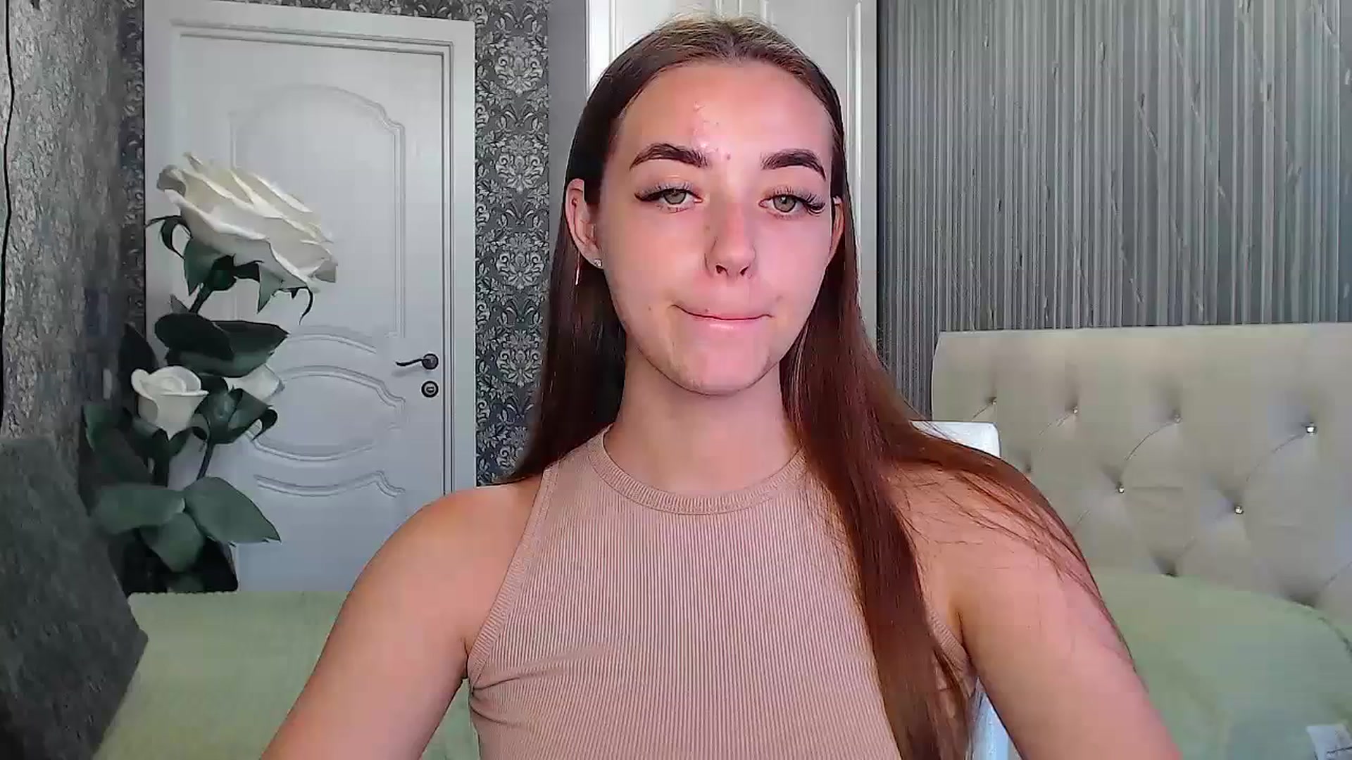 Gallery image thumbnail from EmeraldLilyyy's myfreecams stream on, 07/16/2023, 12:05 image 16 of 20