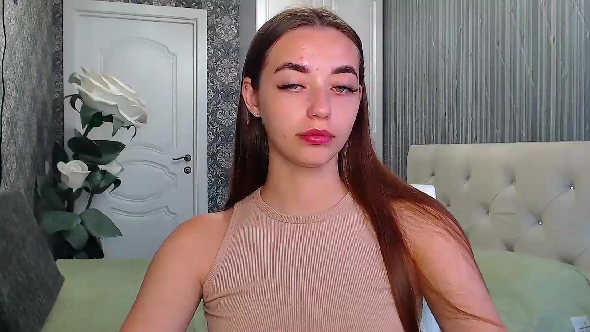 Gallery image thumbnail from EmeraldLilyyy's myfreecams stream on, 07/16/2023, 12:05 image 15 of 20