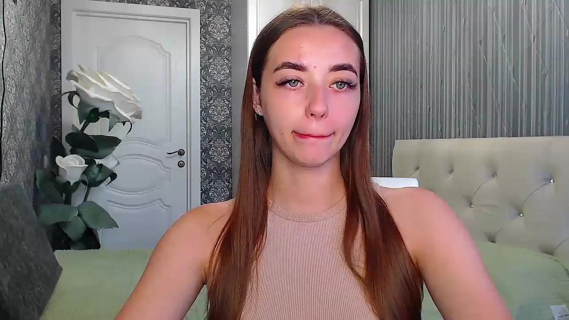 Gallery image thumbnail from EmeraldLilyyy's myfreecams stream on, 07/16/2023, 12:05 image 2 of 20
