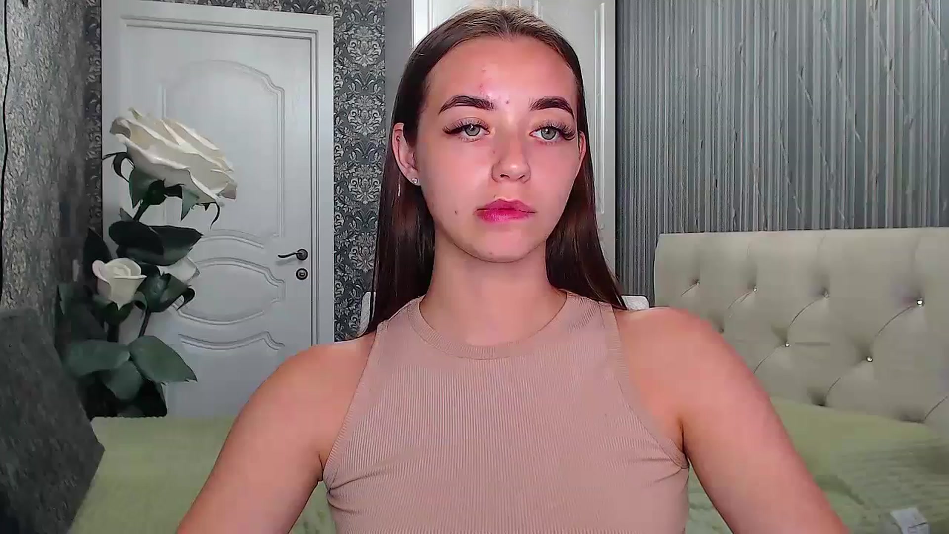 Gallery image thumbnail from EmeraldLilyyy's myfreecams stream on, 07/16/2023, 13:39 image 10 of 20
