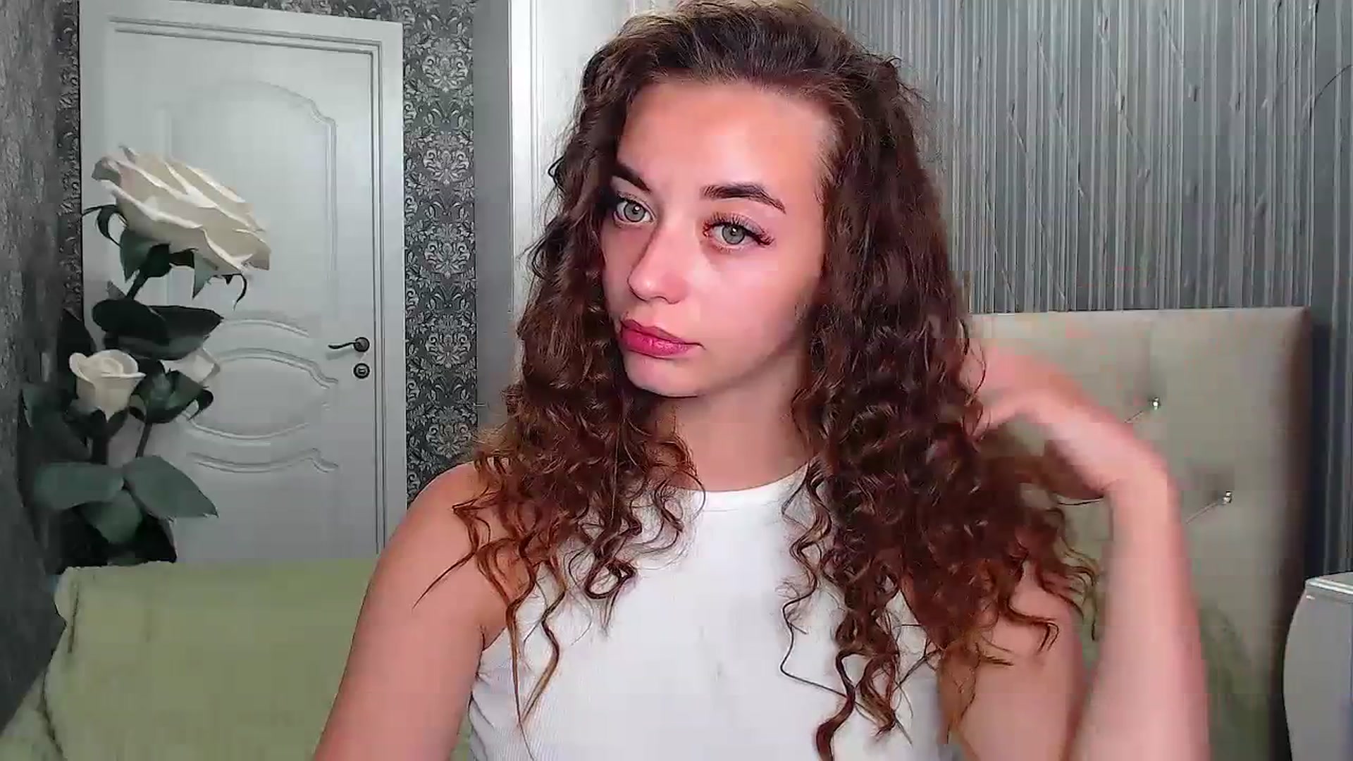 Gallery image thumbnail from EmeraldLilyyy's myfreecams stream on, 07/17/2023, 07:26 image 18 of 20